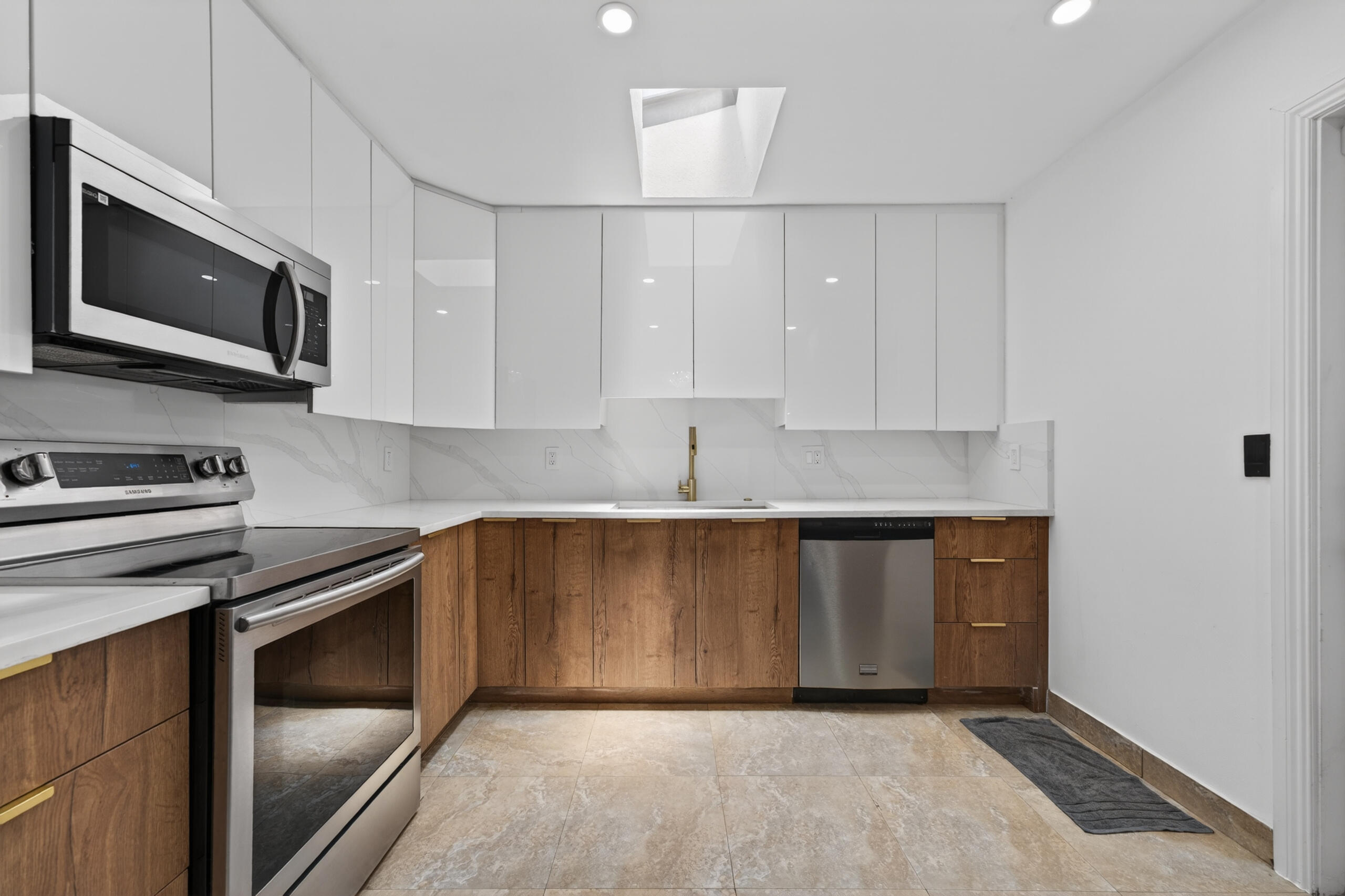 10941 Granite Street Property Photo 9