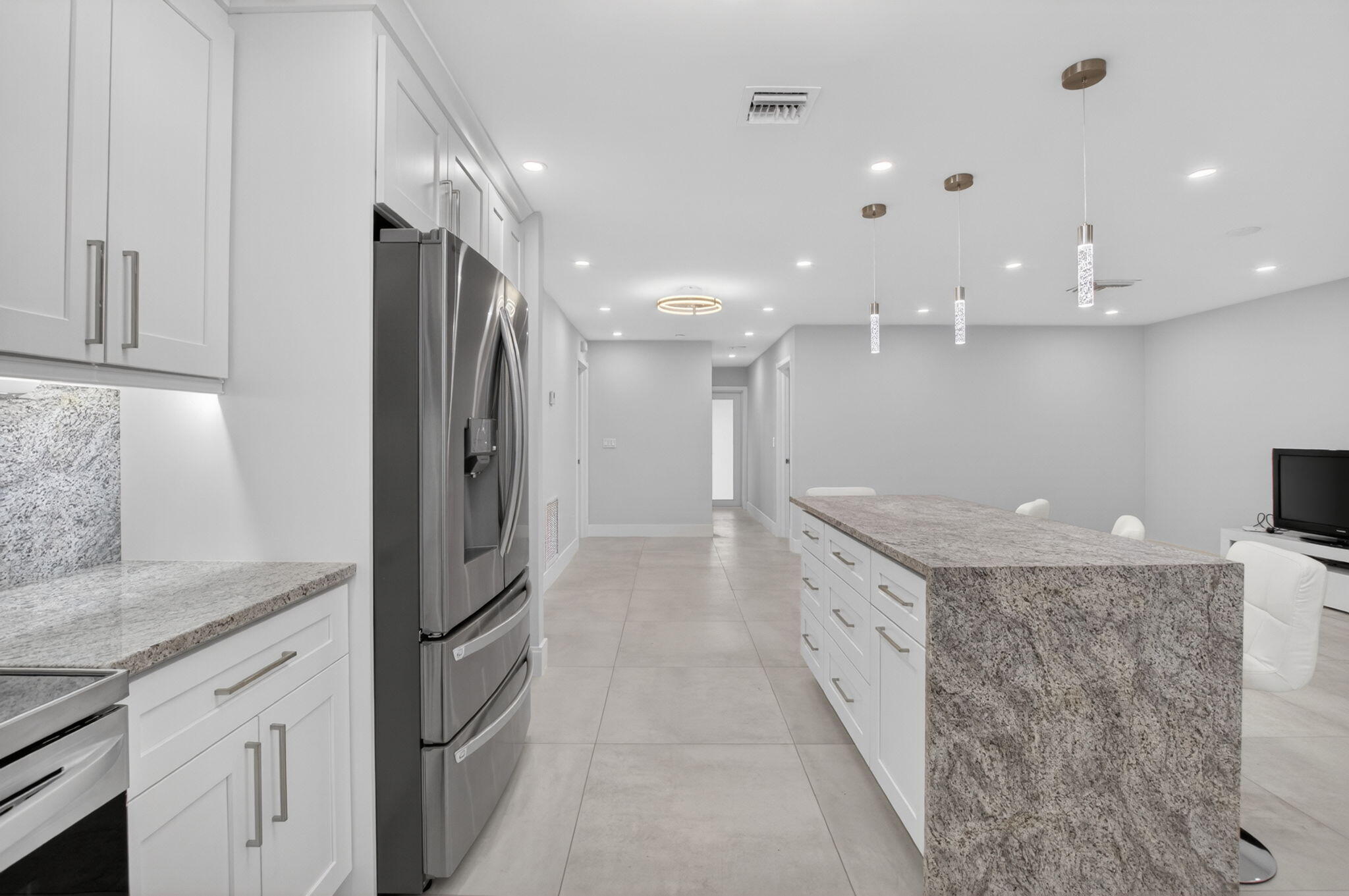 6049 Vía Diana Property Photo 4