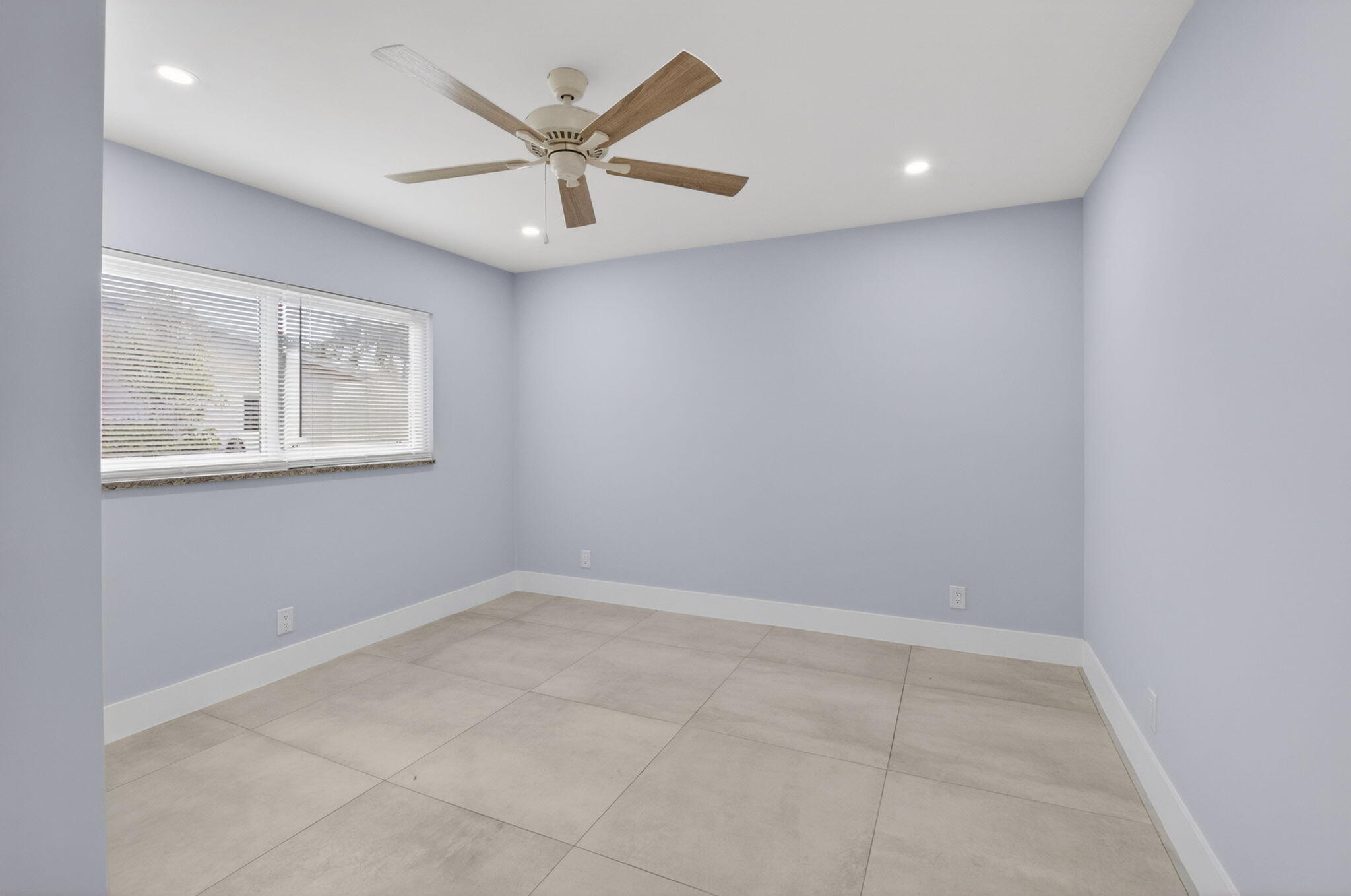 6049 Vía Diana Property Photo 28