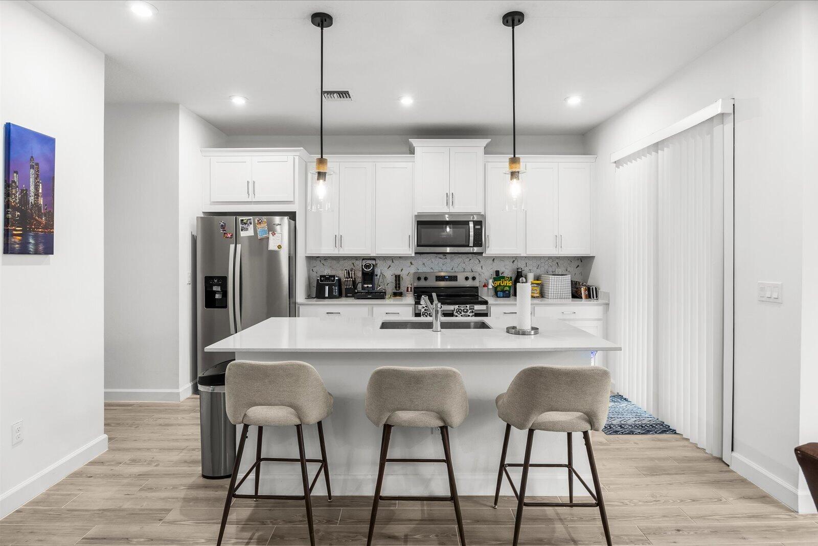 14042 Sw Thorens Drive Property Photo 9