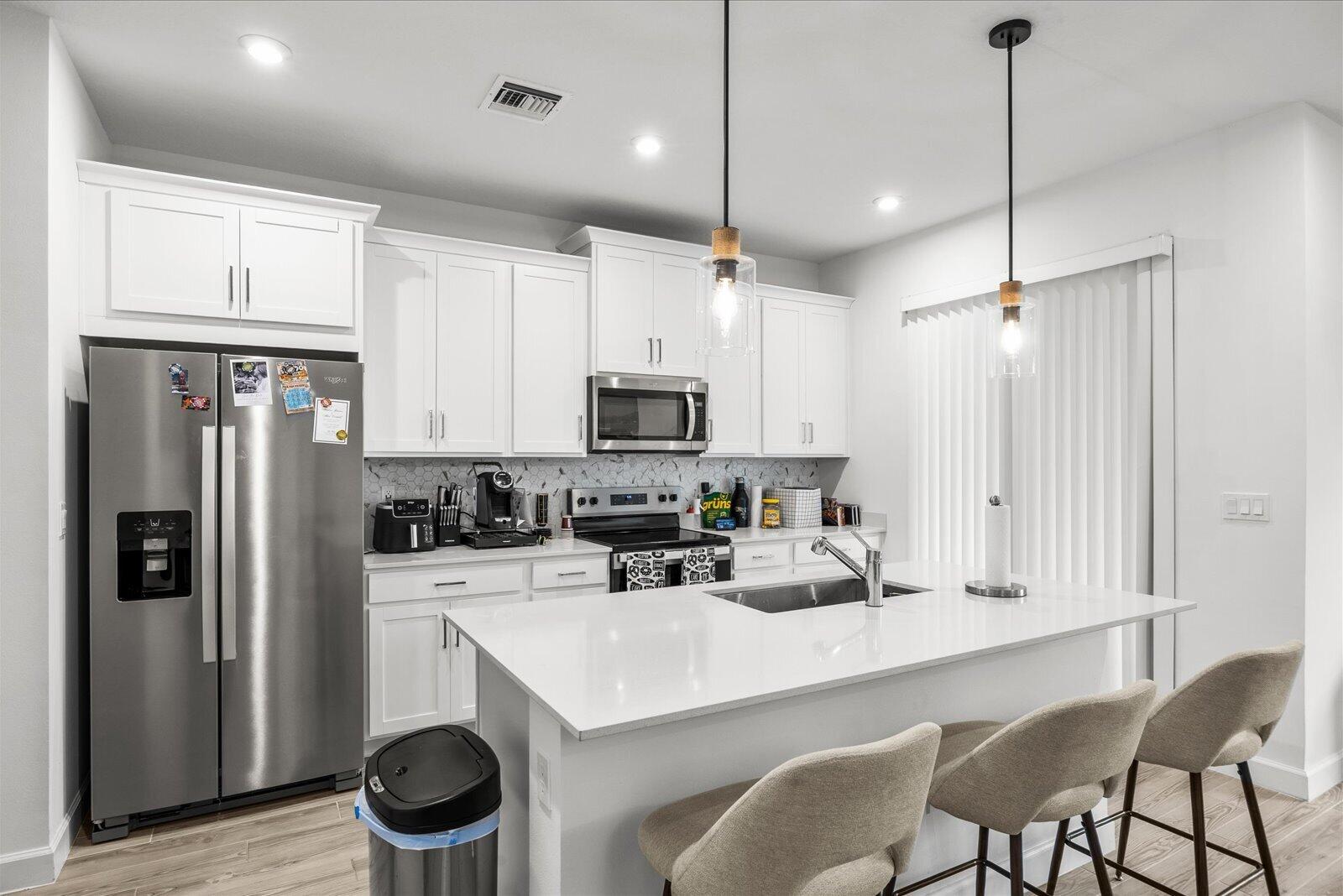14042 Sw Thorens Drive Property Photo 10