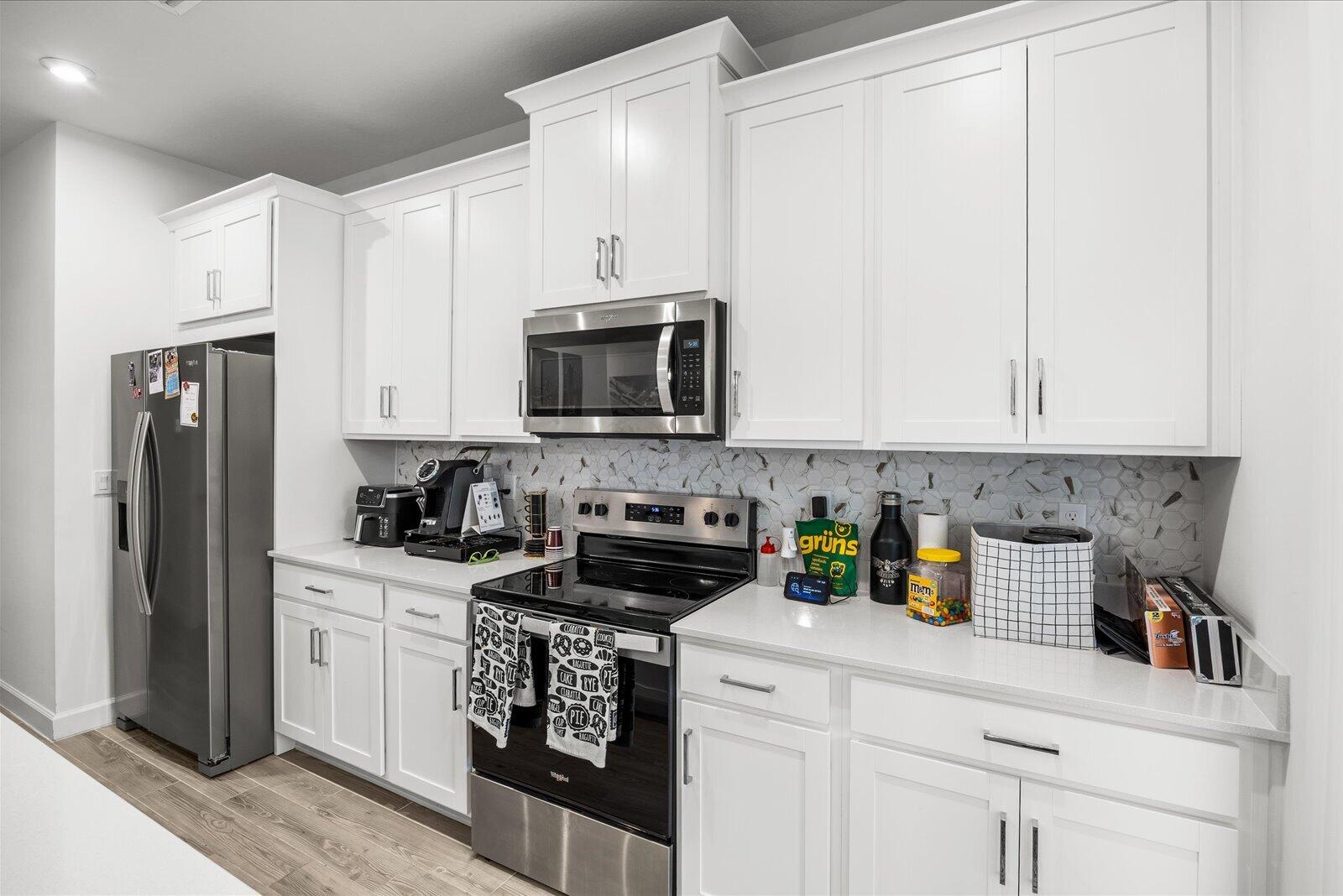 14042 Sw Thorens Drive Property Photo 11