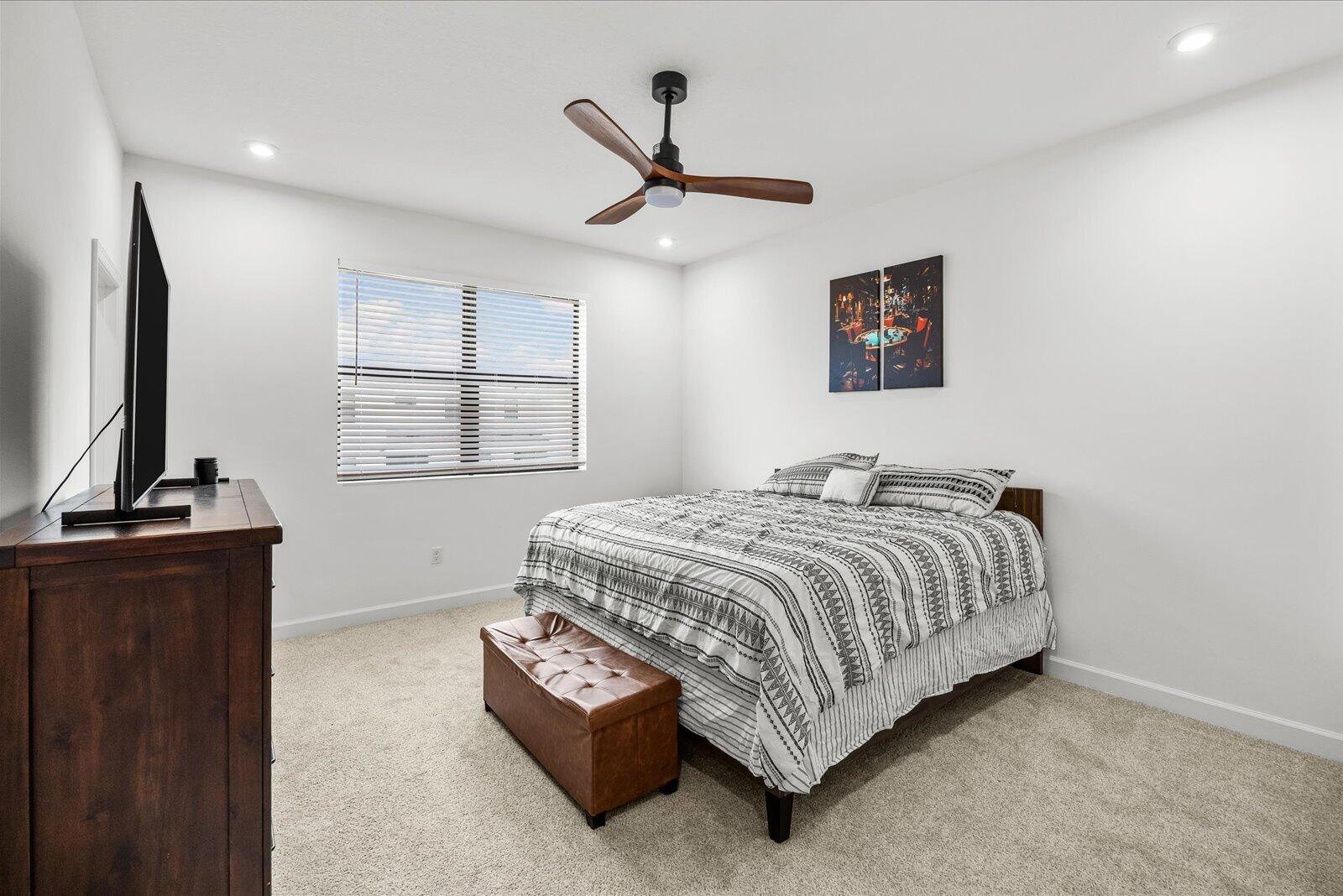 14042 Sw Thorens Drive Property Photo 14