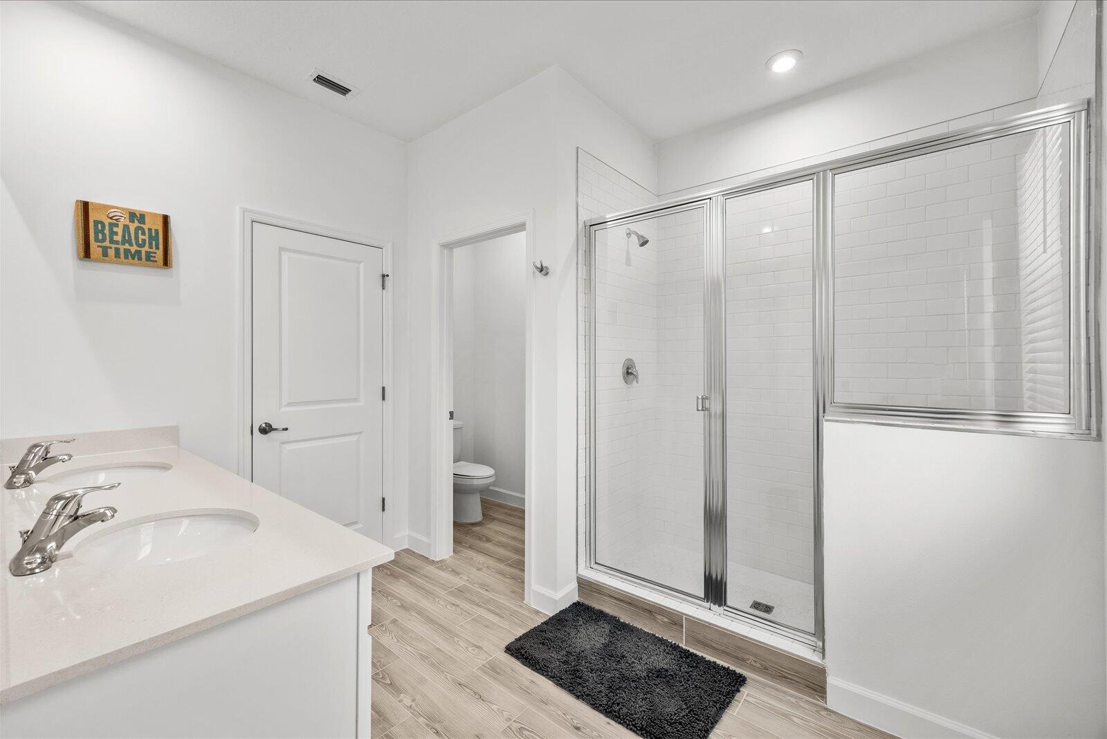 14042 Sw Thorens Drive Property Photo 16
