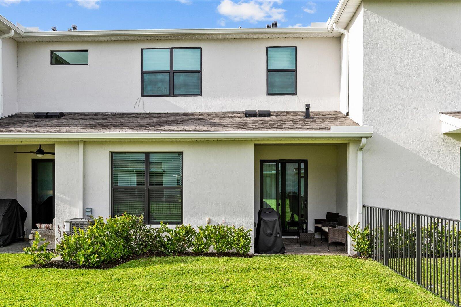 14042 Sw Thorens Drive Property Photo 28