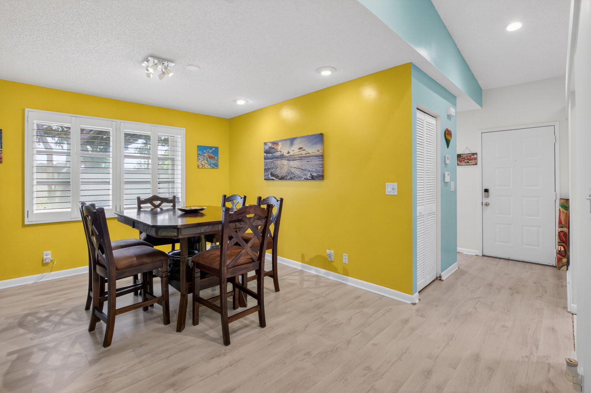 6082 Waldwick Circle Property Photo 15