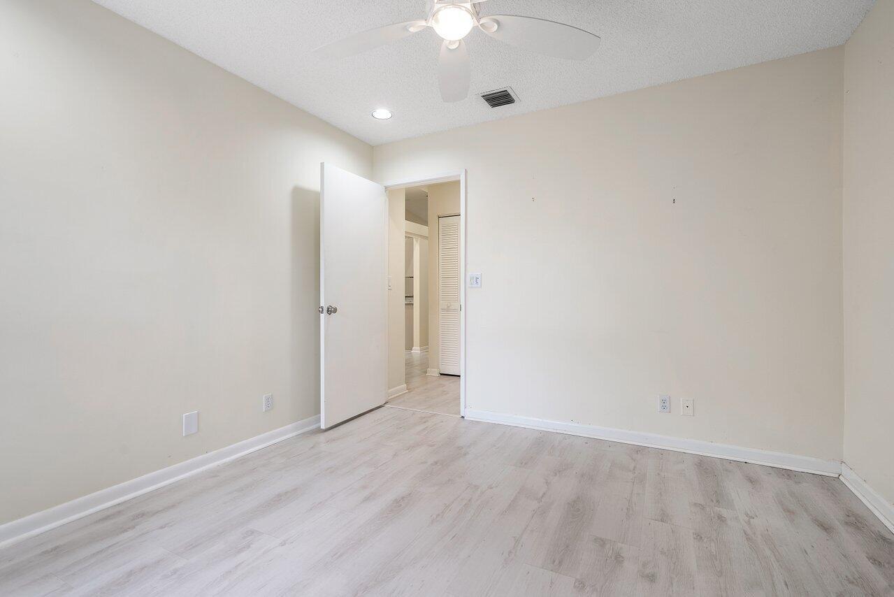 6082 Waldwick Circle Property Photo 33