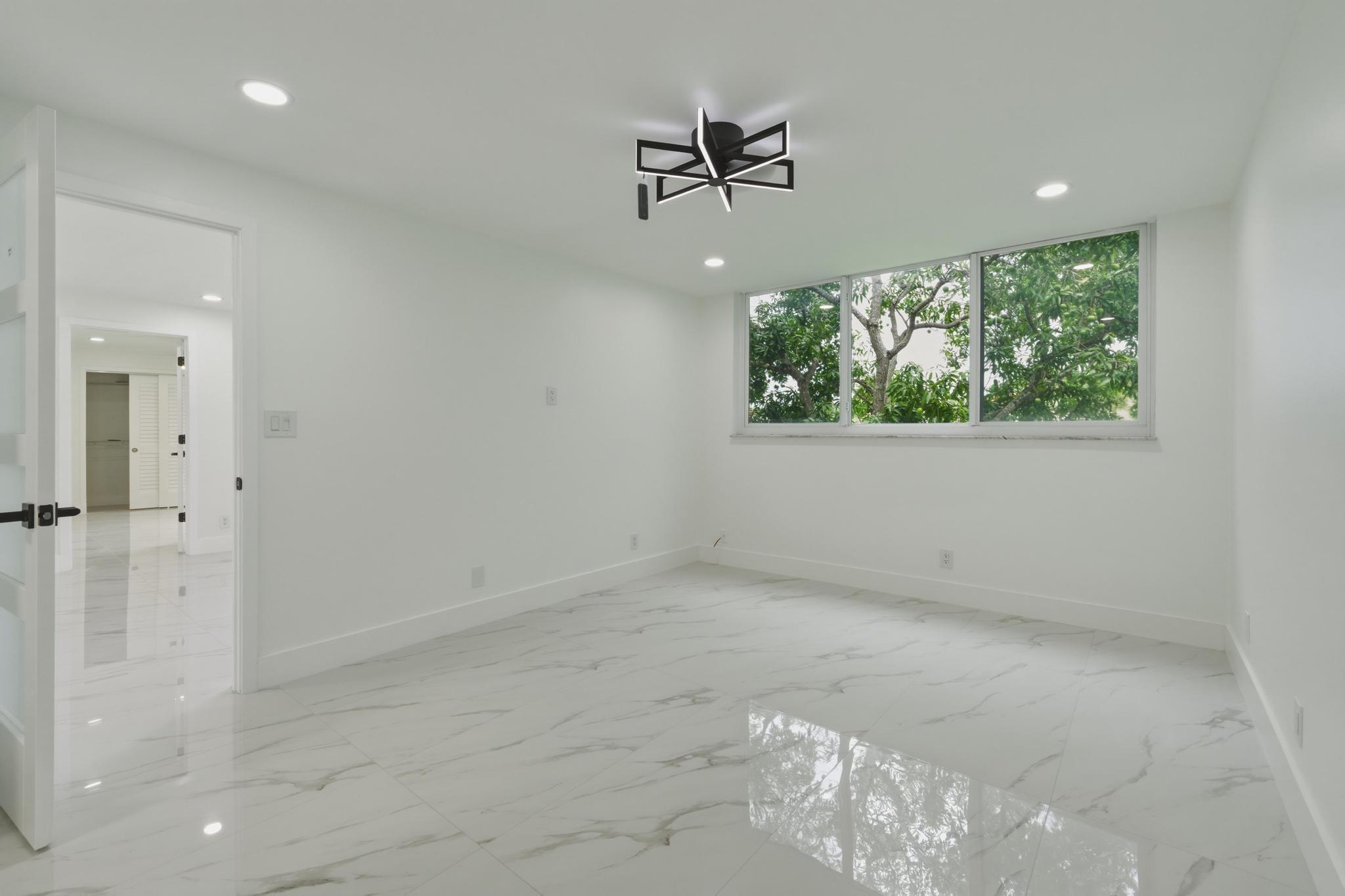 8970 S Hollybrook Boulevard 205 Property Photo 3