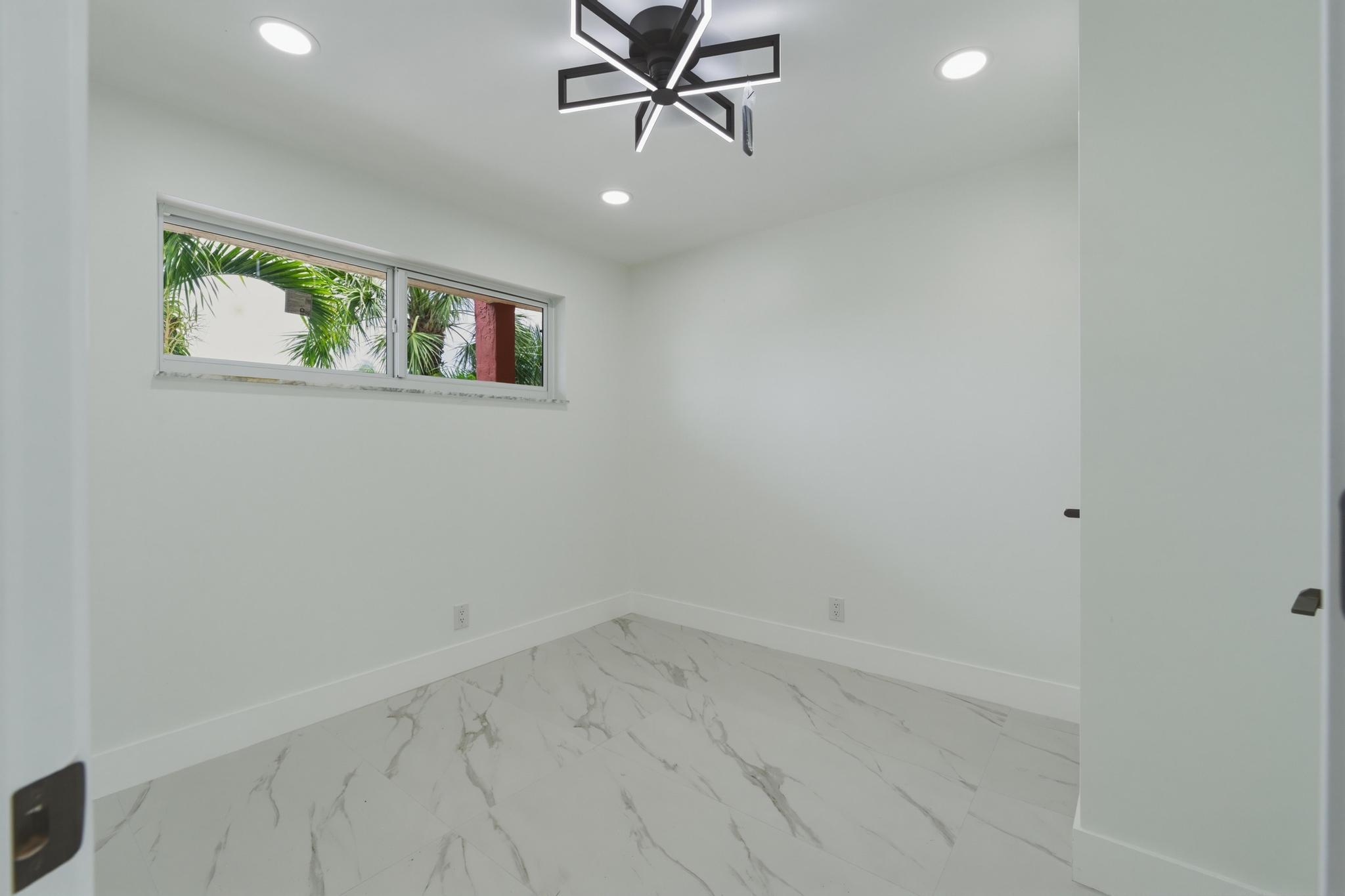 8970 S Hollybrook Boulevard 205 Property Photo 7