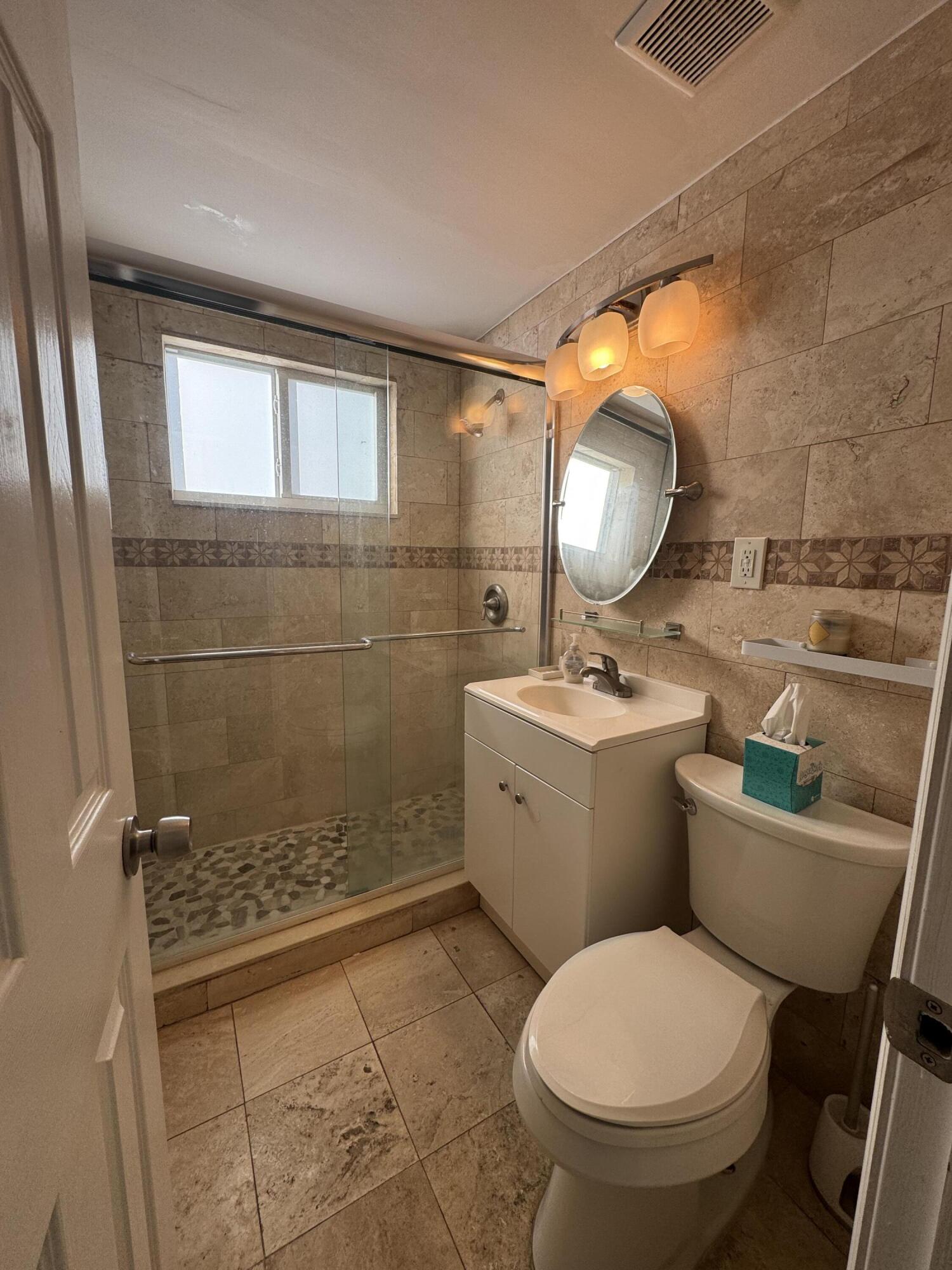 323 Monroe Street 1-6 Property Photo 6
