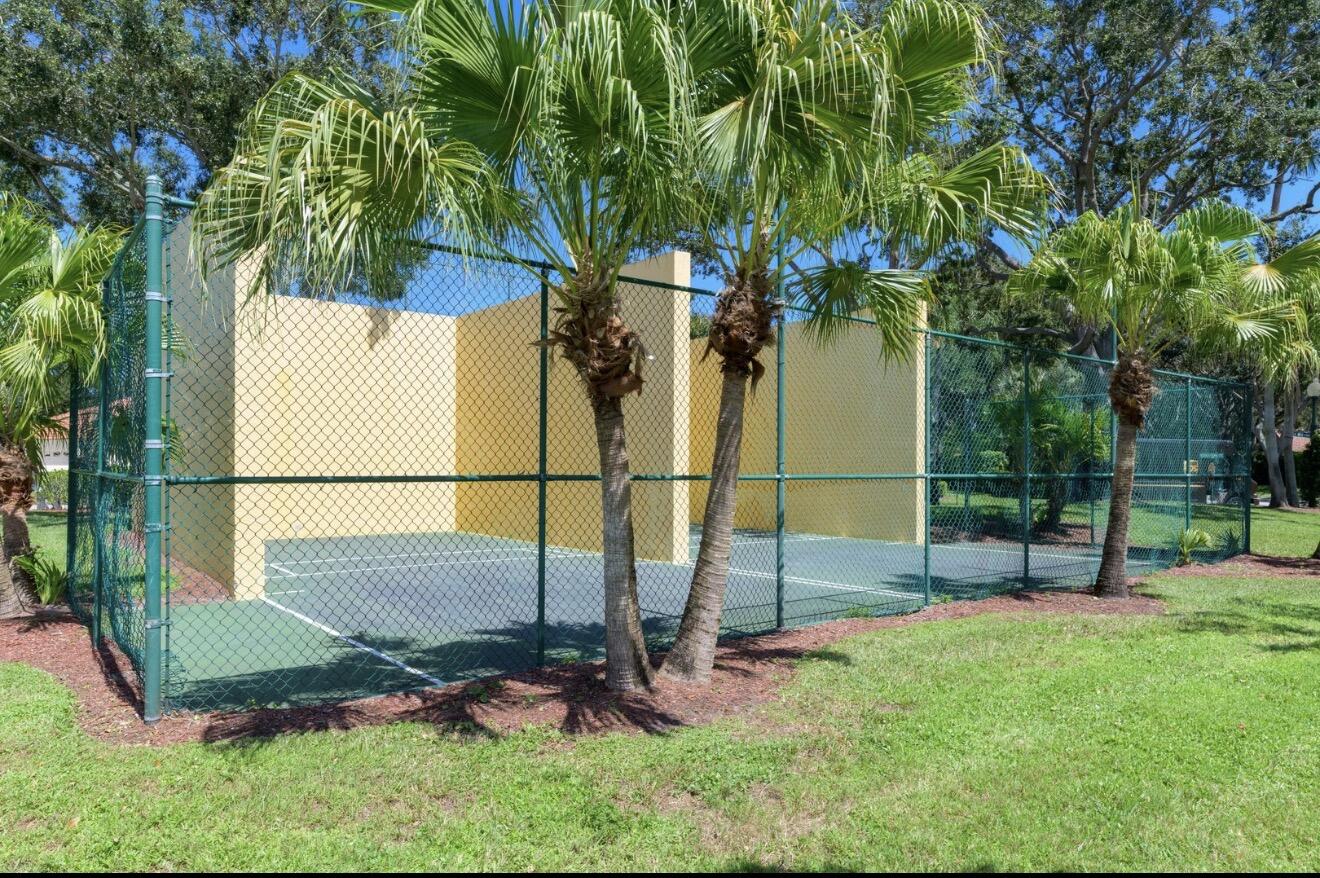 1073 Aspri Way Property Photo 17
