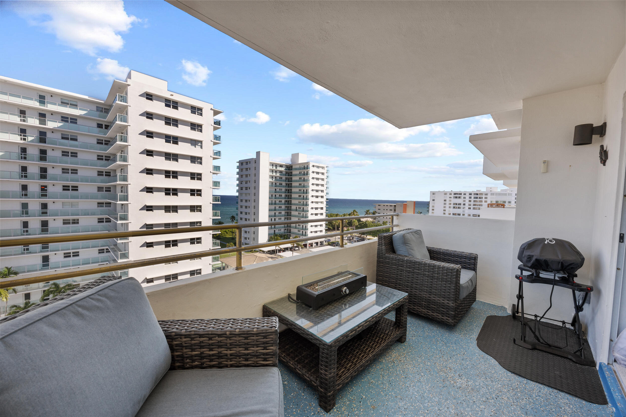 1630 N Ocean Boulevard 812 Property Photo 10