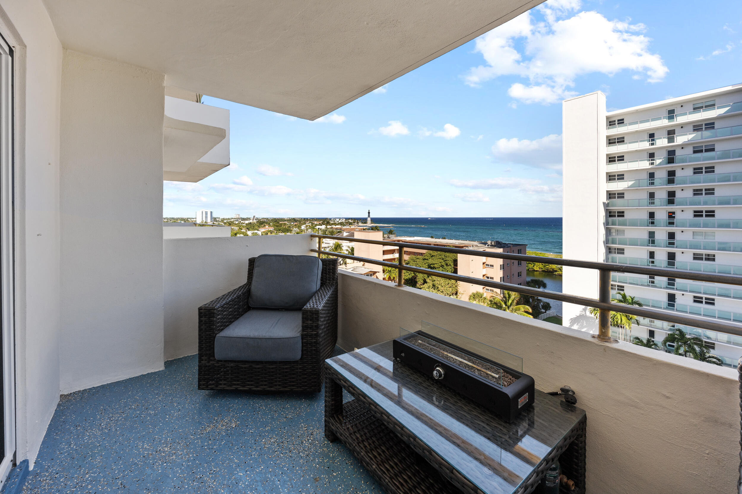1630 N Ocean Boulevard 812 Property Photo 11