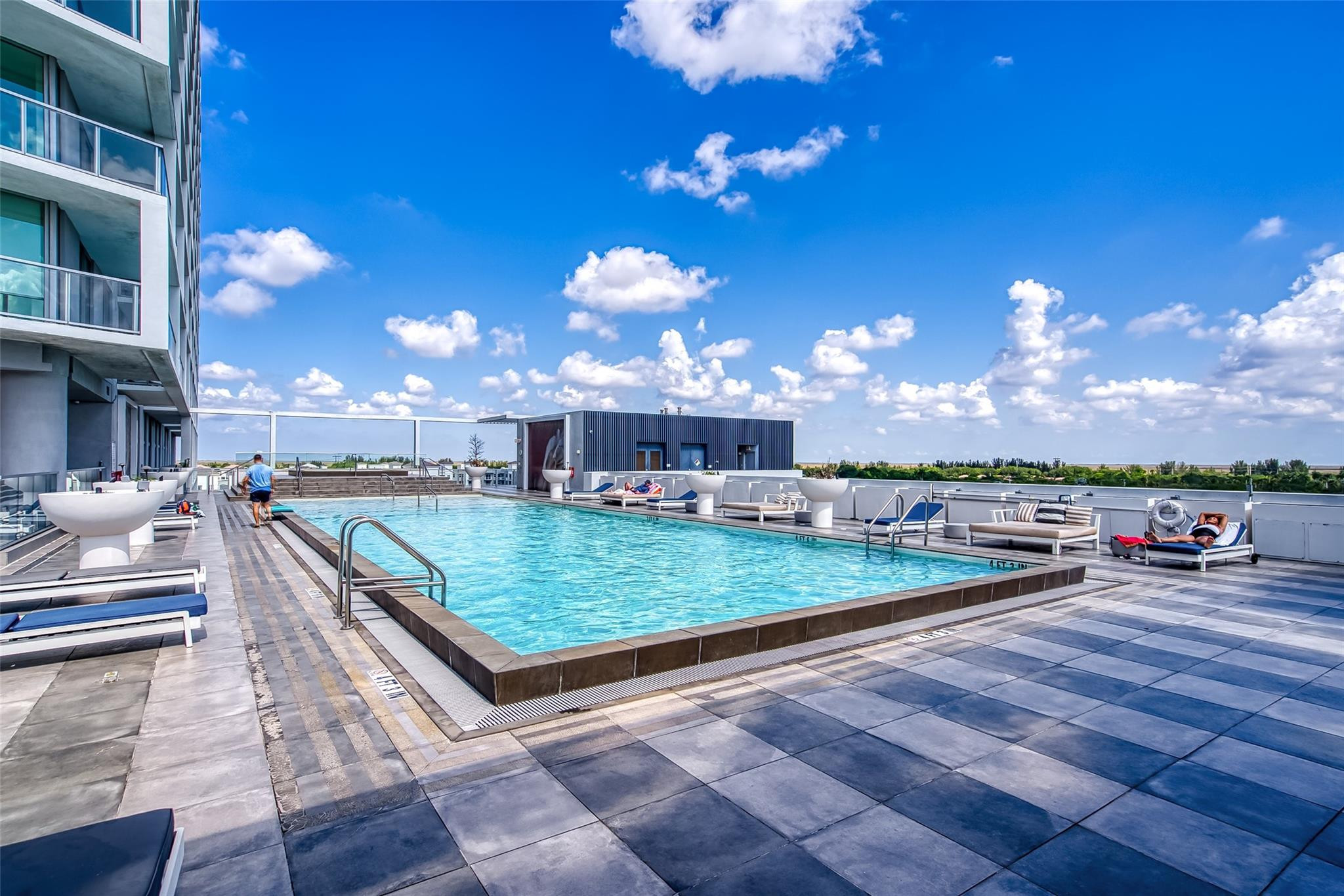 2000 Metropica Way 1410 Property Photo 45