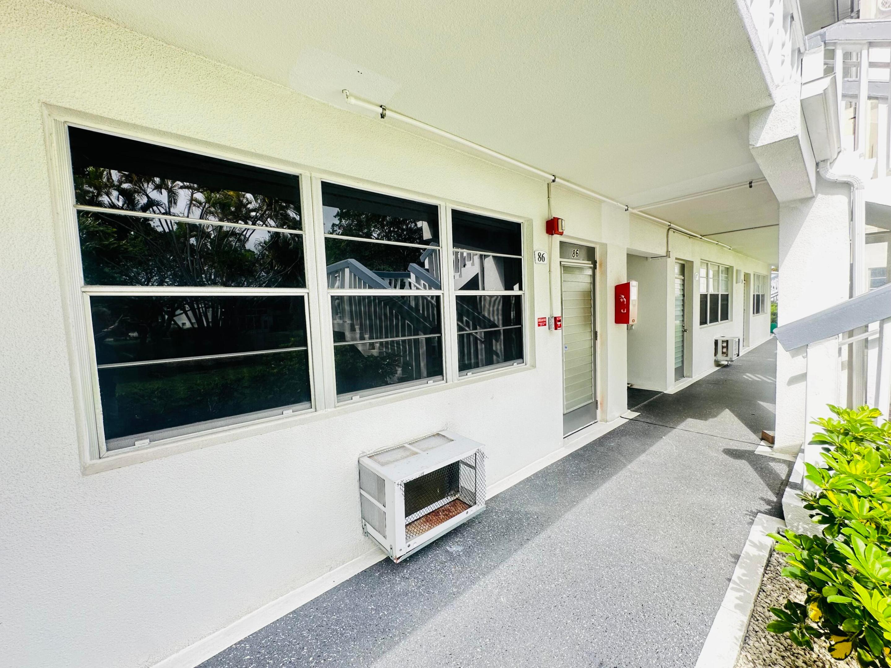 86 Markham E Property Photo 17
