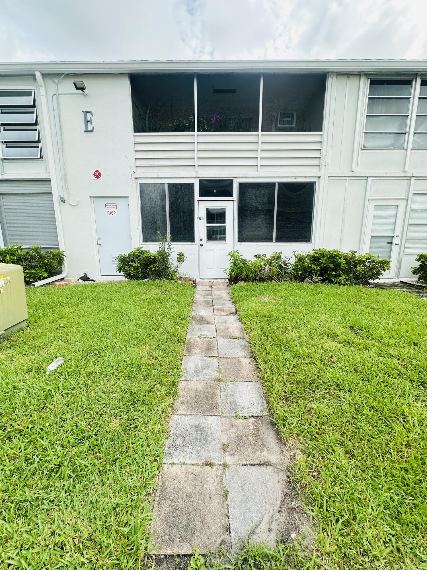 86 Markham E Property Photo 20