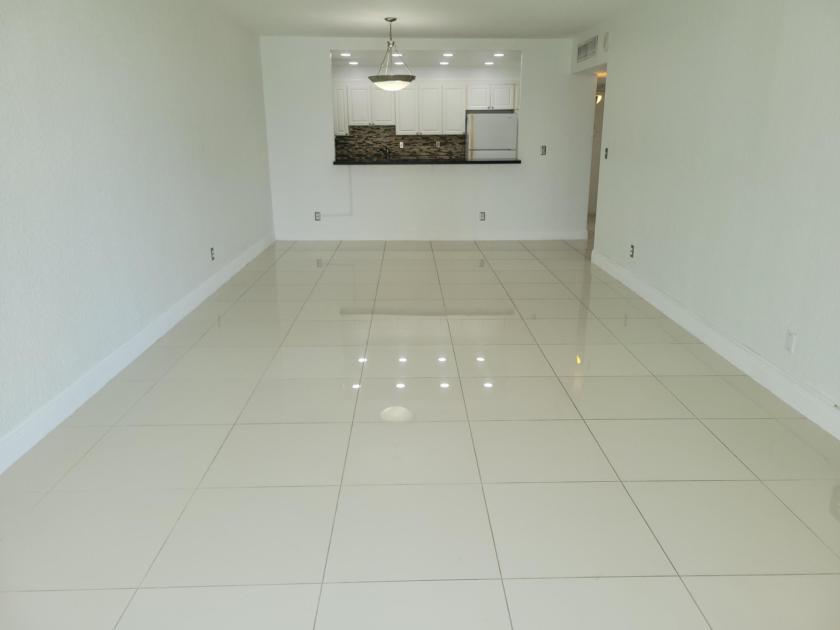 19370 Collins Avenue 623 Property Photo 6