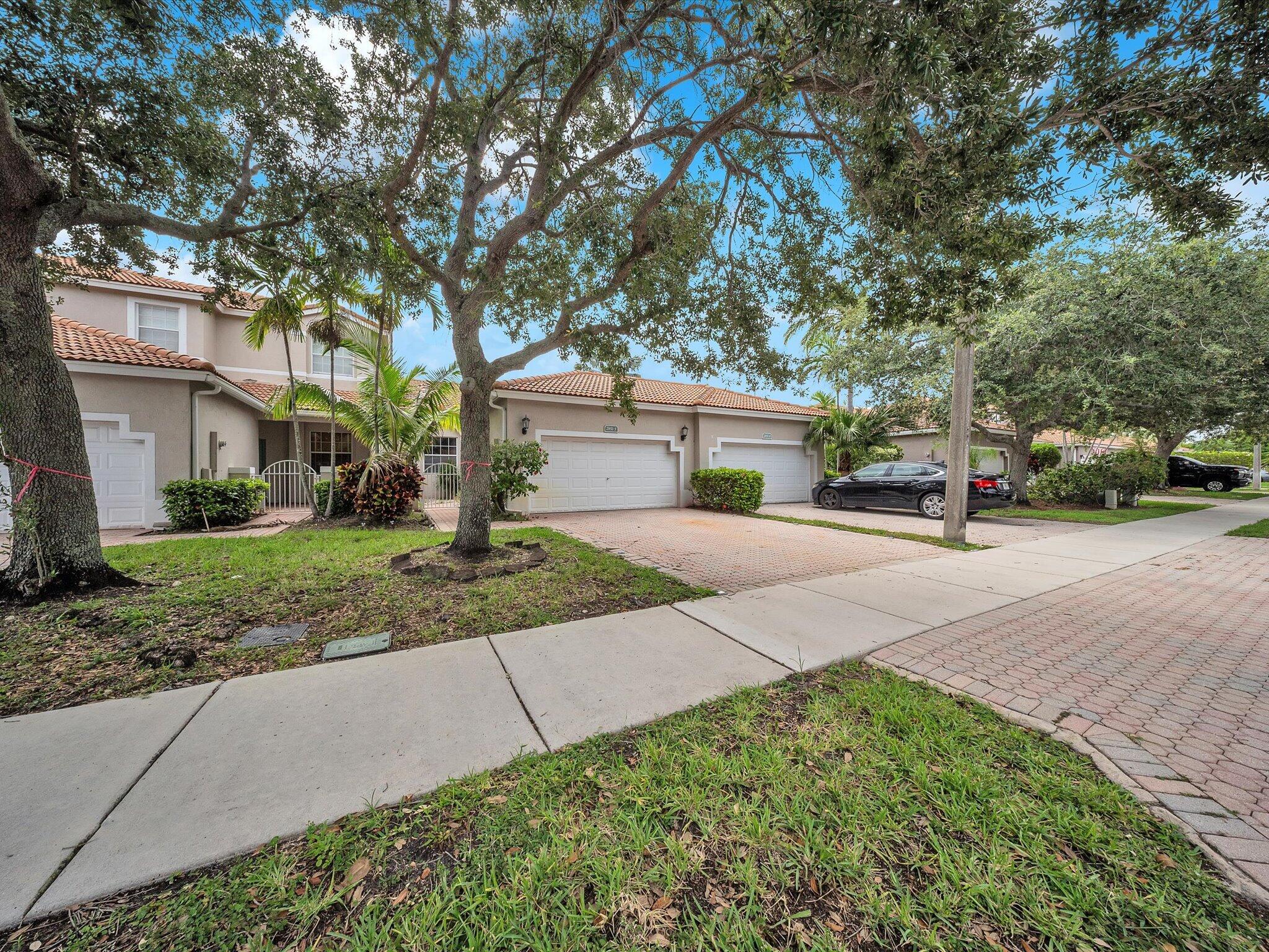 2851 E Aragon Boulevard 5 Property Photo 1