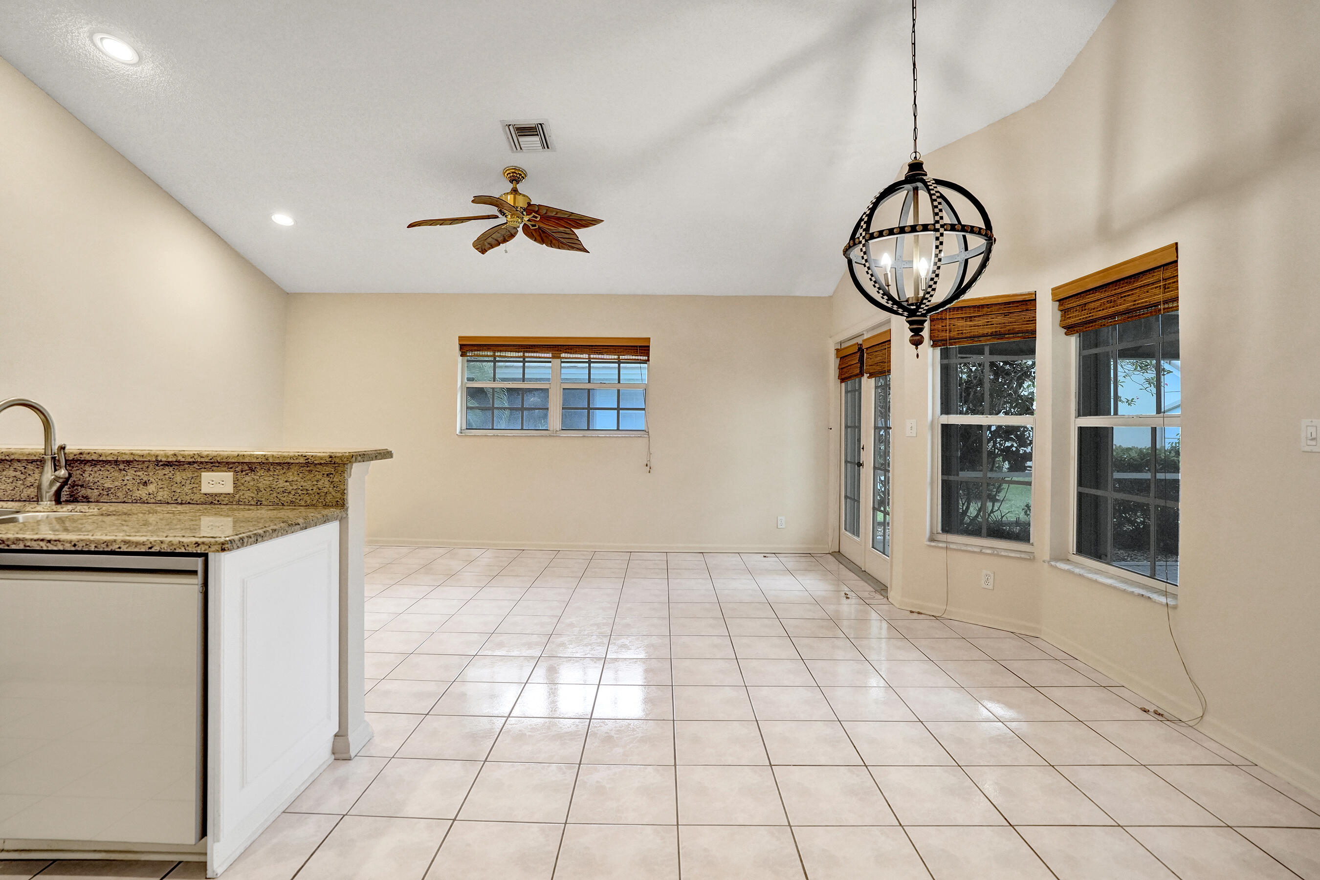 12706 Nw 20th Court Property Photo 5