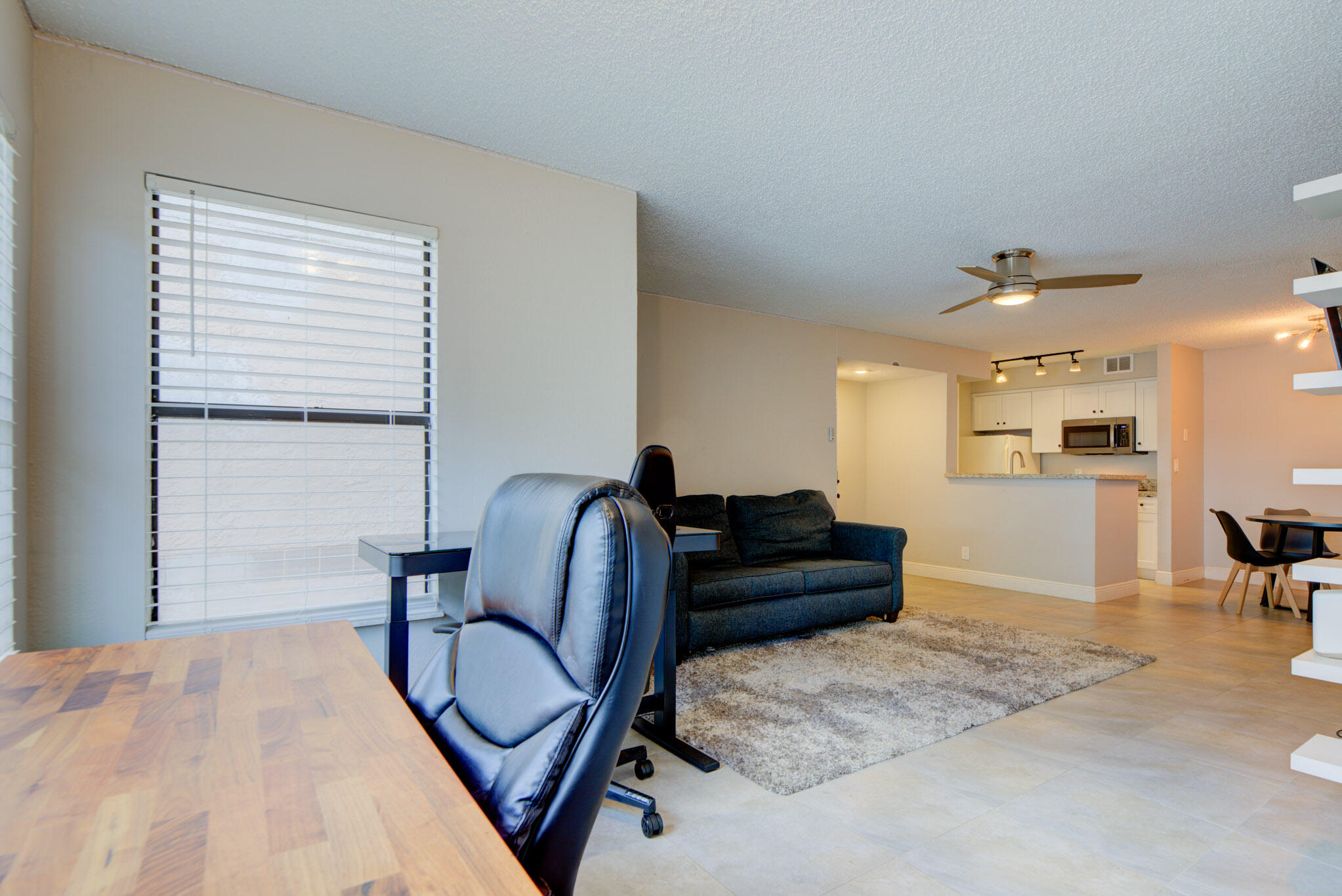2900 S University Drive 9104 Property Photo 6