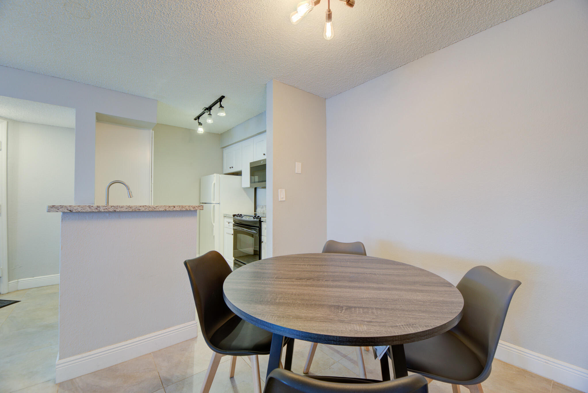 2900 S University Drive 9104 Property Photo 11