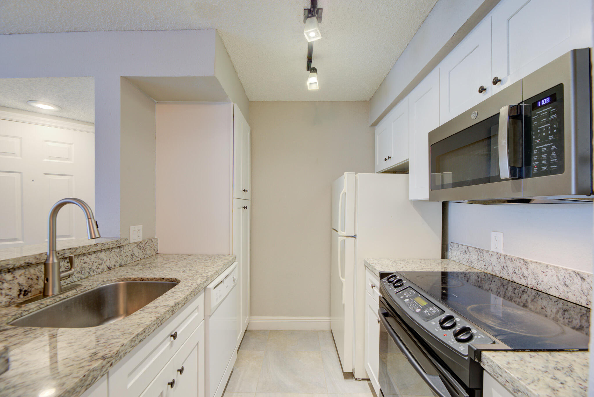 2900 S University Drive 9104 Property Photo 13