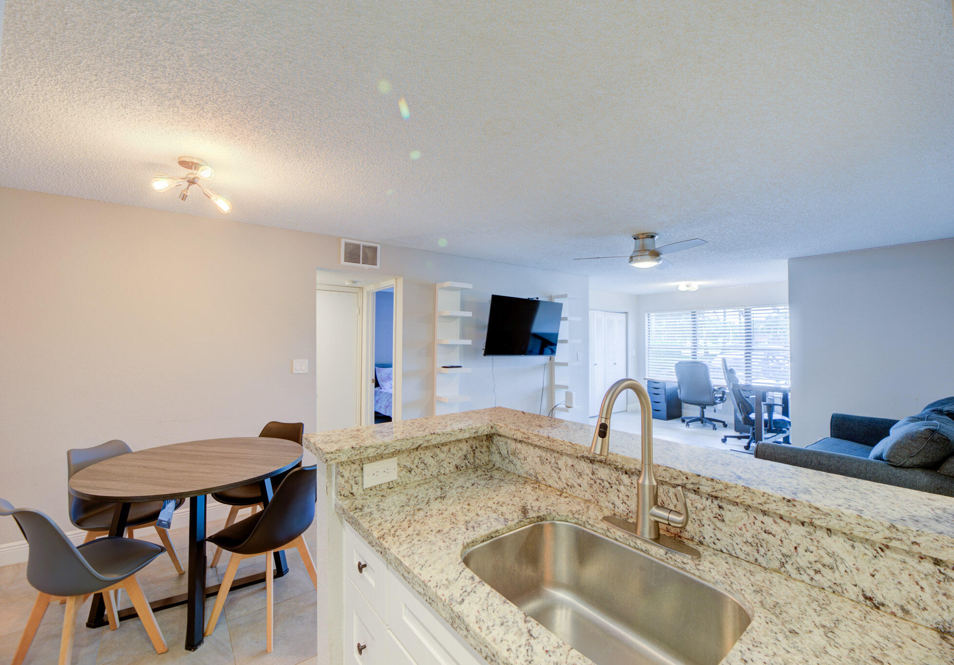 2900 S University Drive 9104 Property Photo 15