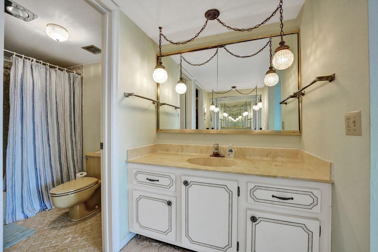 301 Lake Shore Drive 809 Property Photo 19