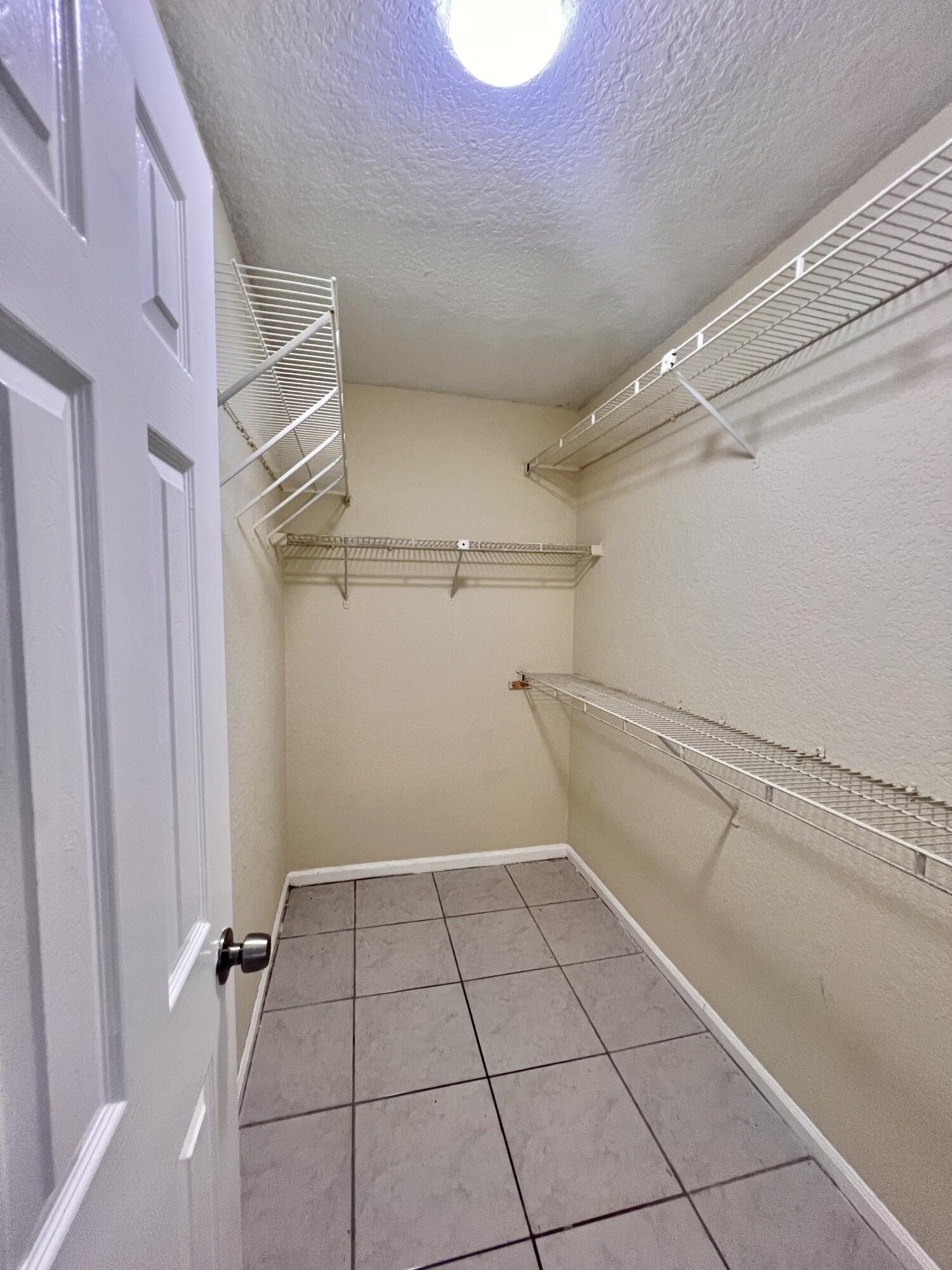 423 Glenwood Drive Property Photo 19