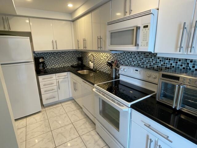 2780 S Ocean Boulevard 312 Property Photo 10