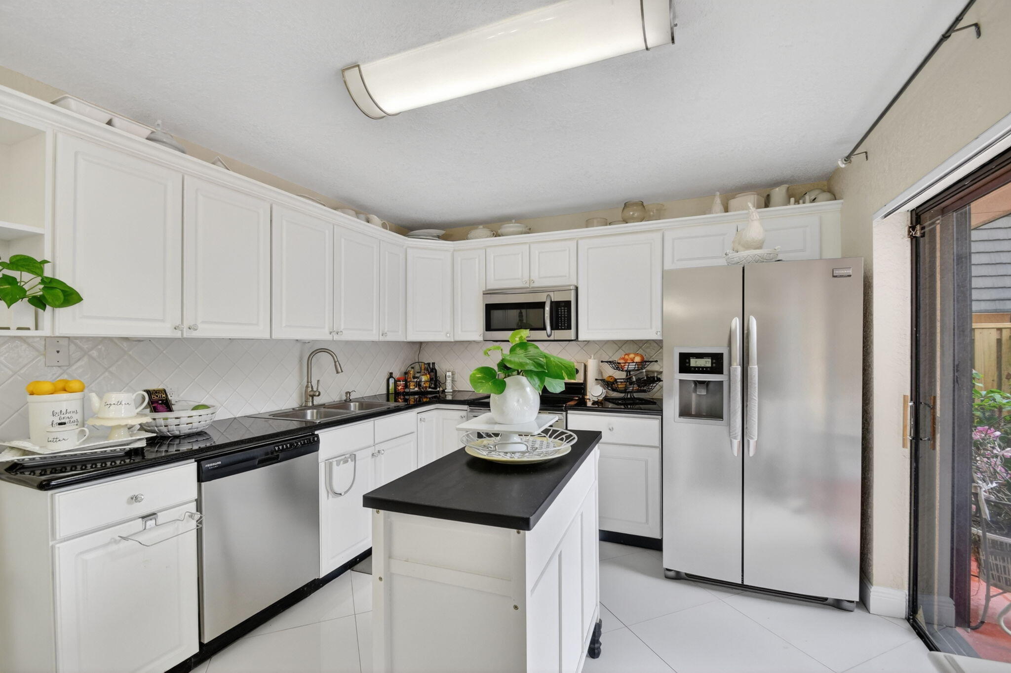 315 3rd Way Property Photo 11