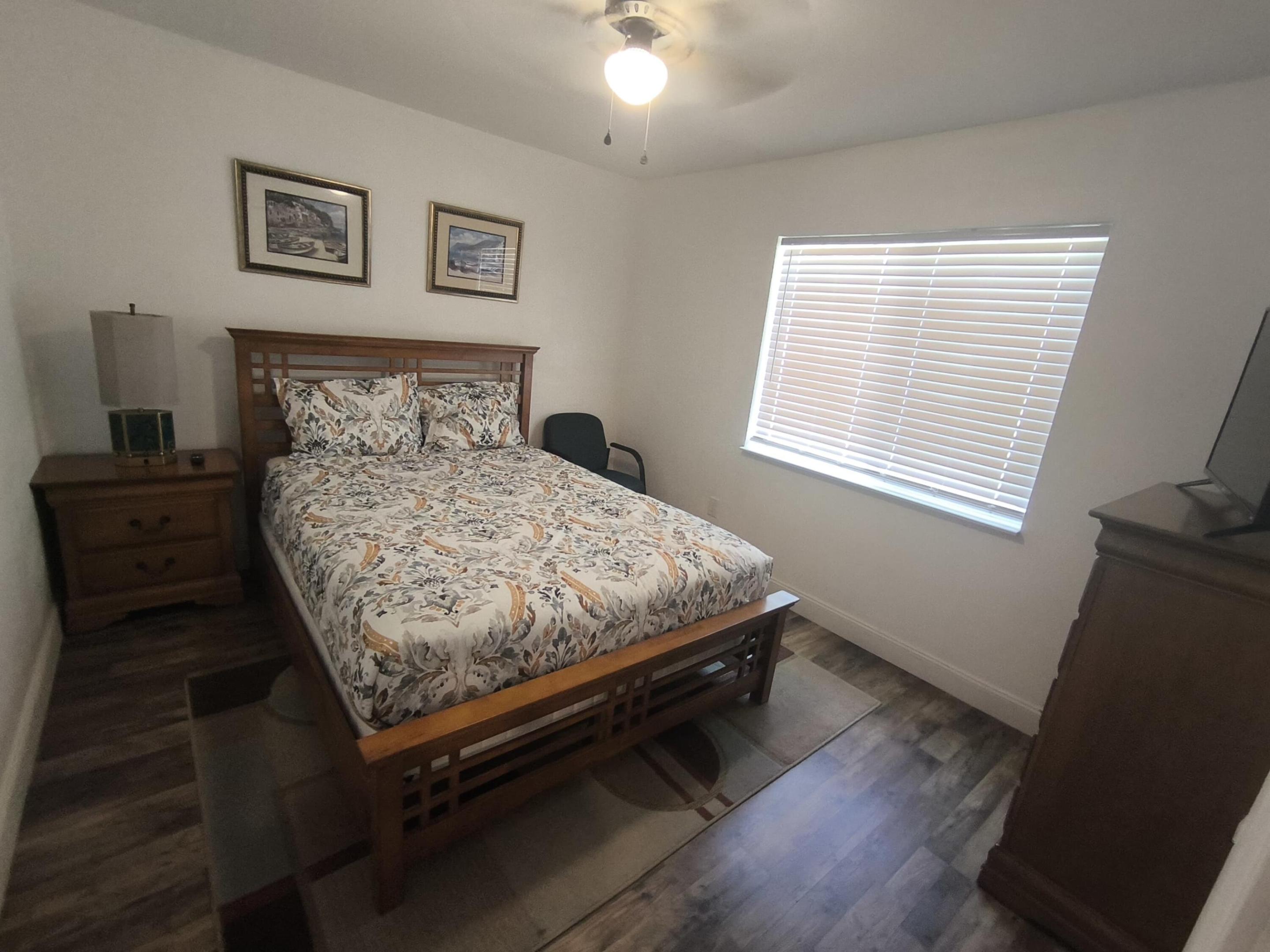 983 Se Emerald Rd Road Se Property Photo 16