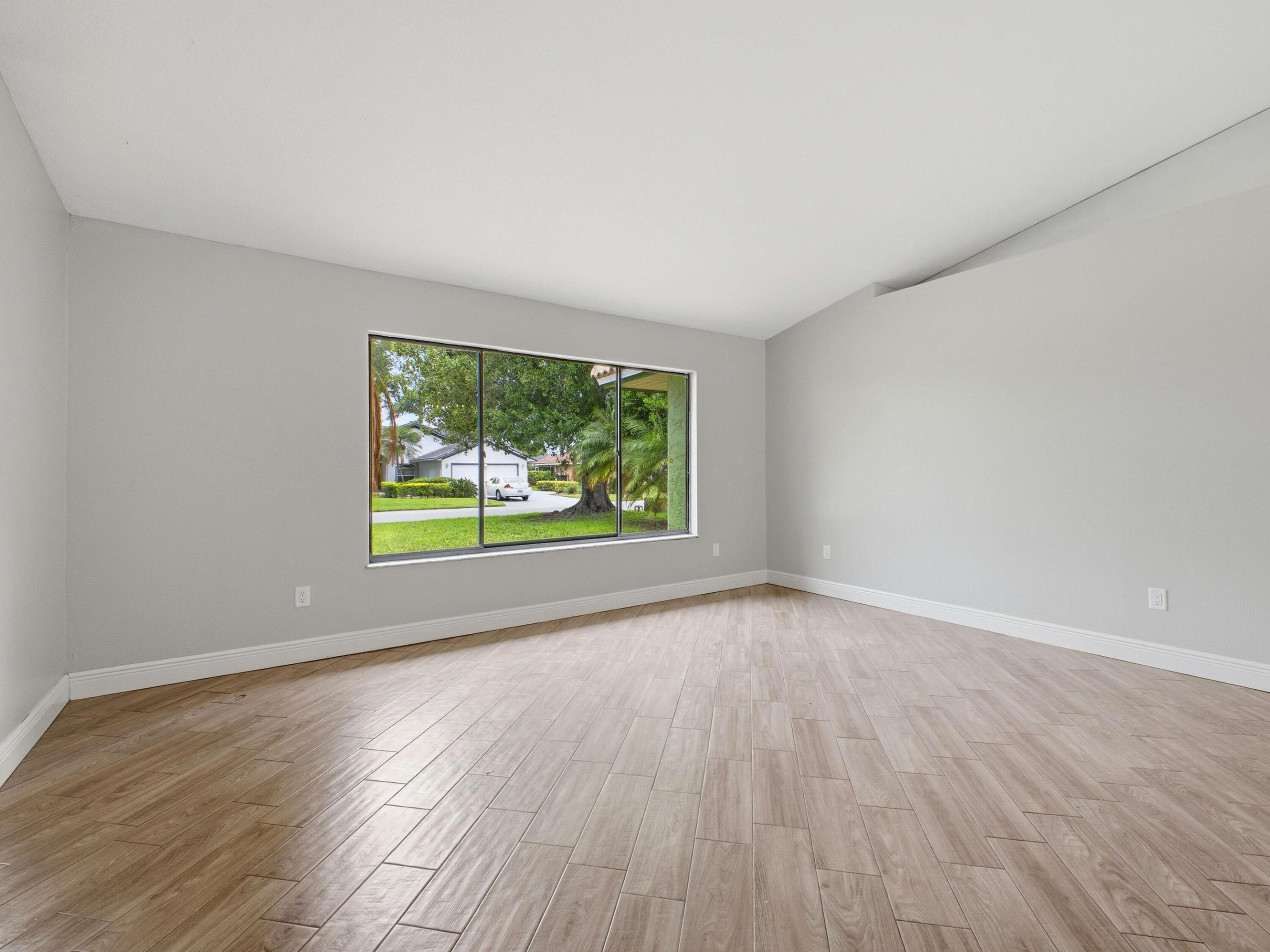 1298 Sw Cedar Cove Property Photo 6