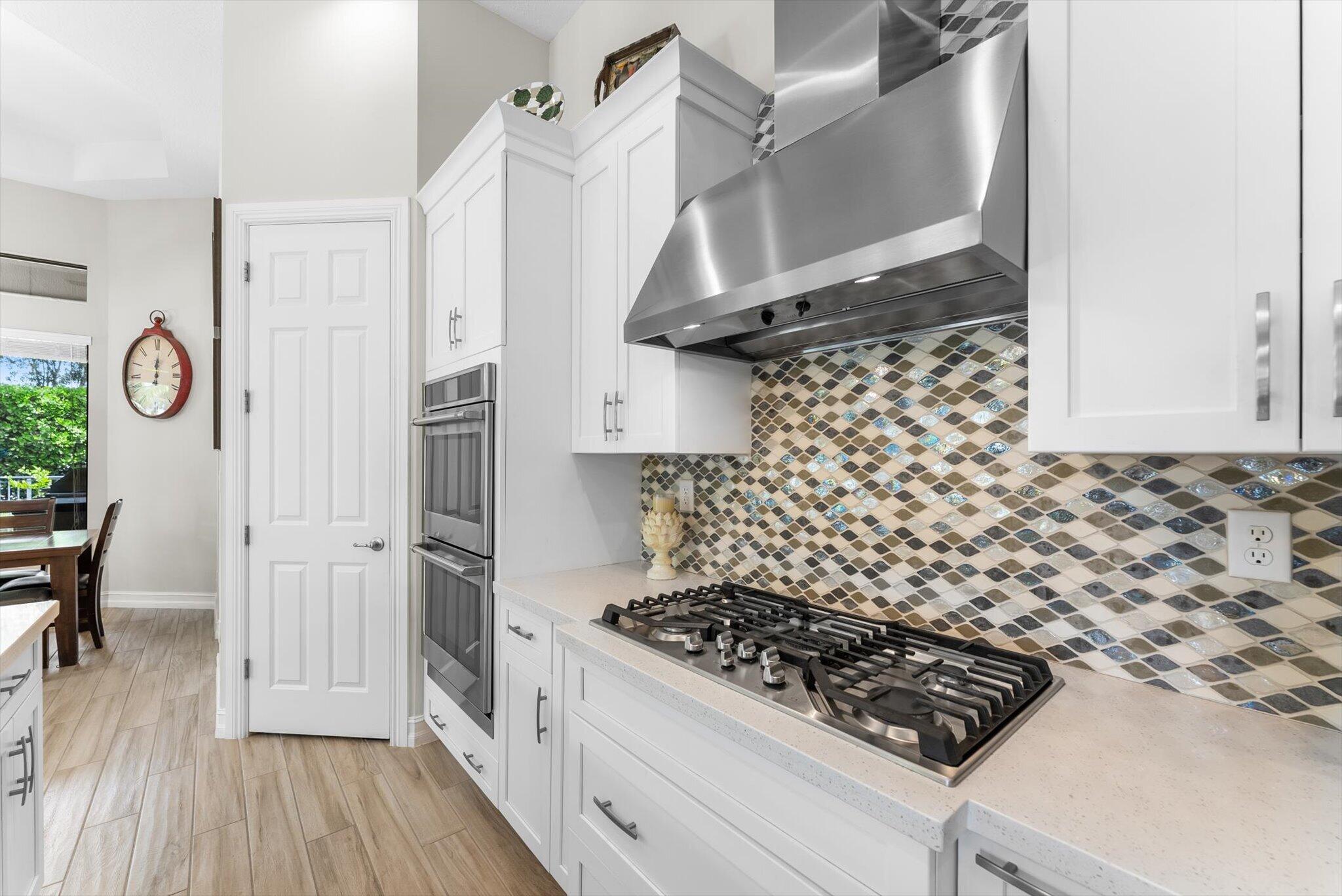 9505 Kalmar Circle W Property Photo 10