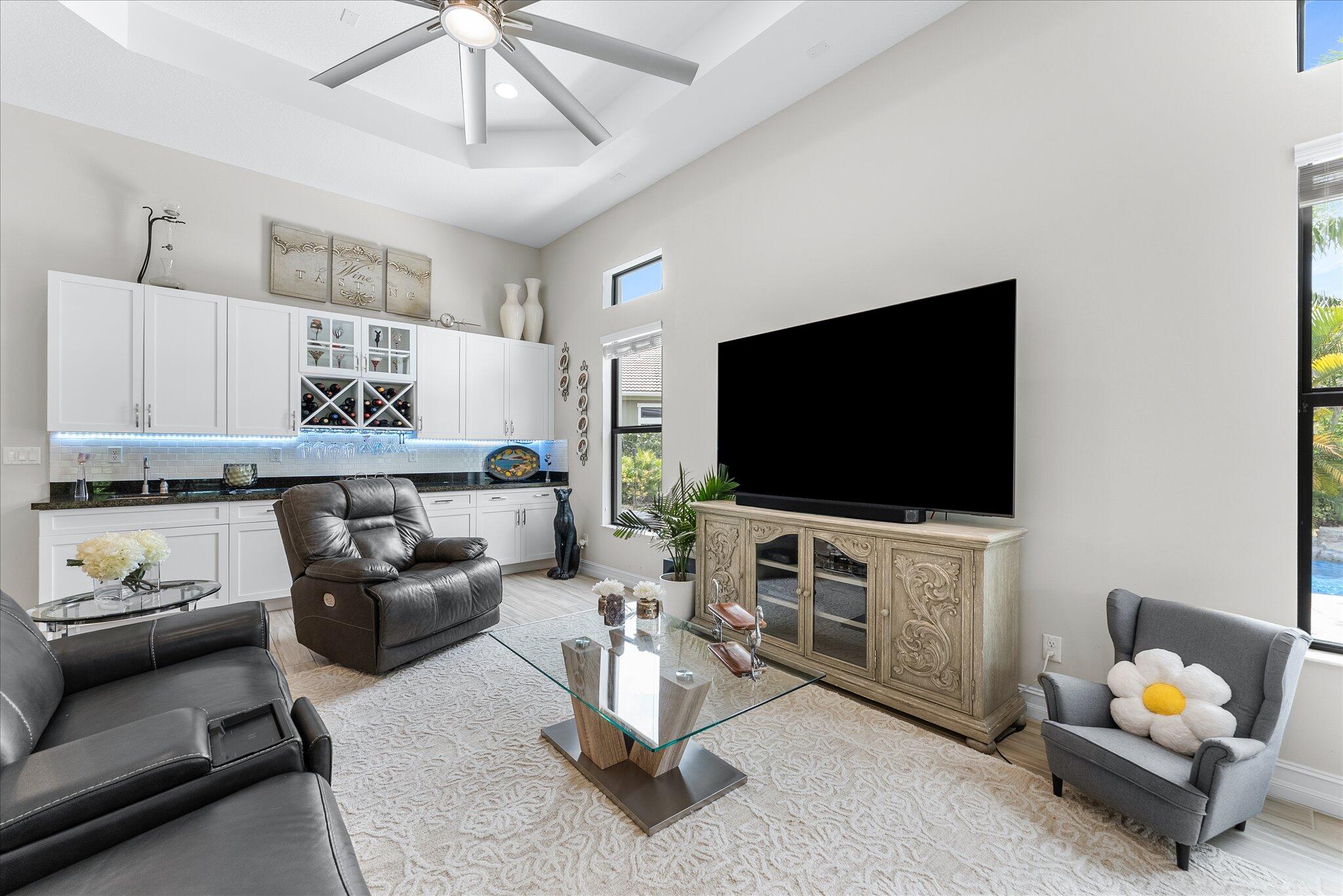 9505 Kalmar Circle W Property Photo 15