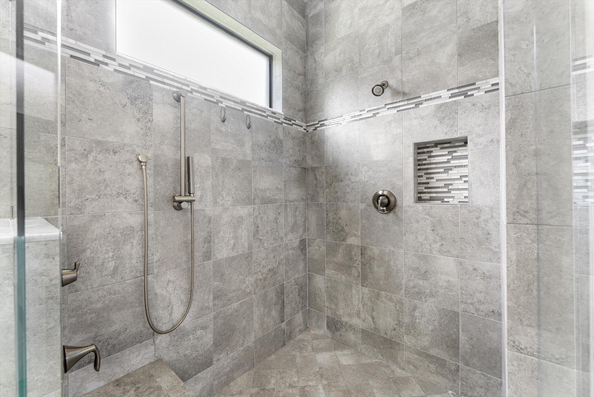 9505 Kalmar Circle W Property Photo 34