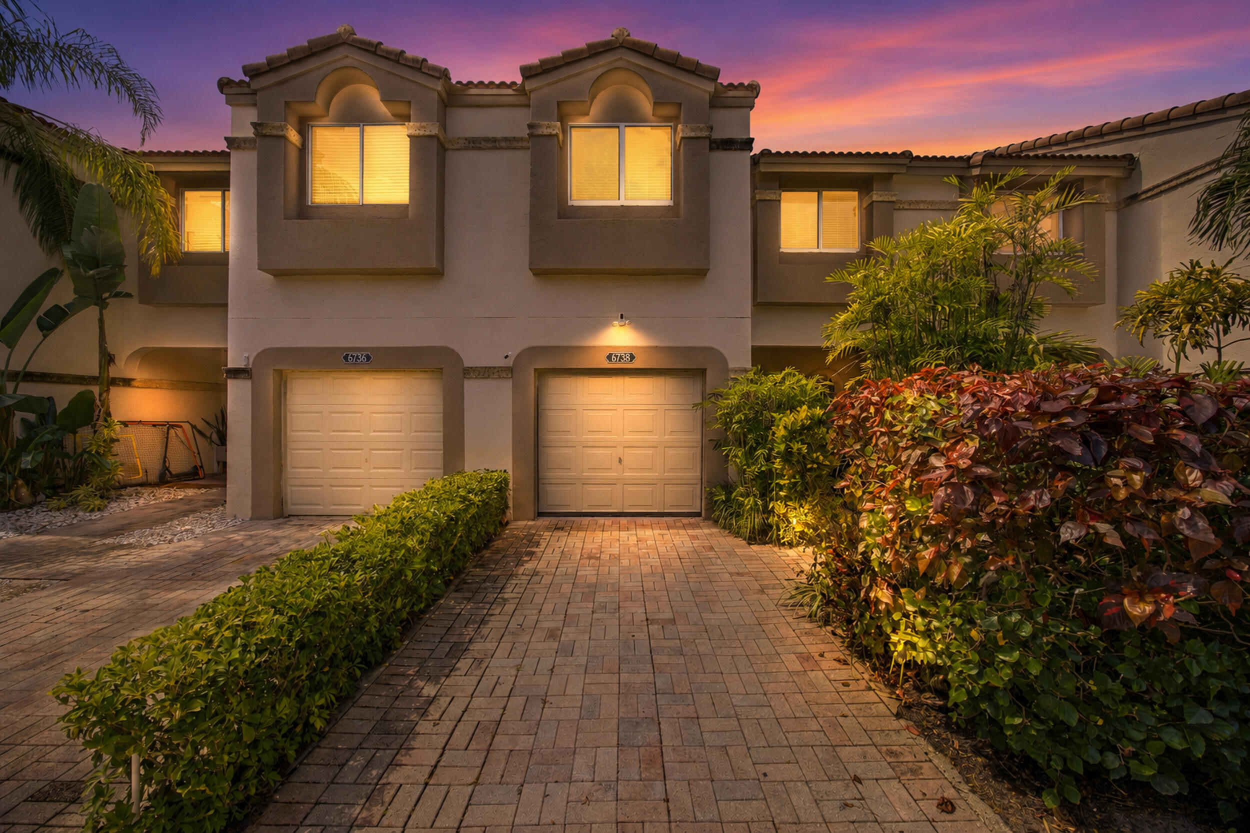 6738 Via Regina Property Photo 1