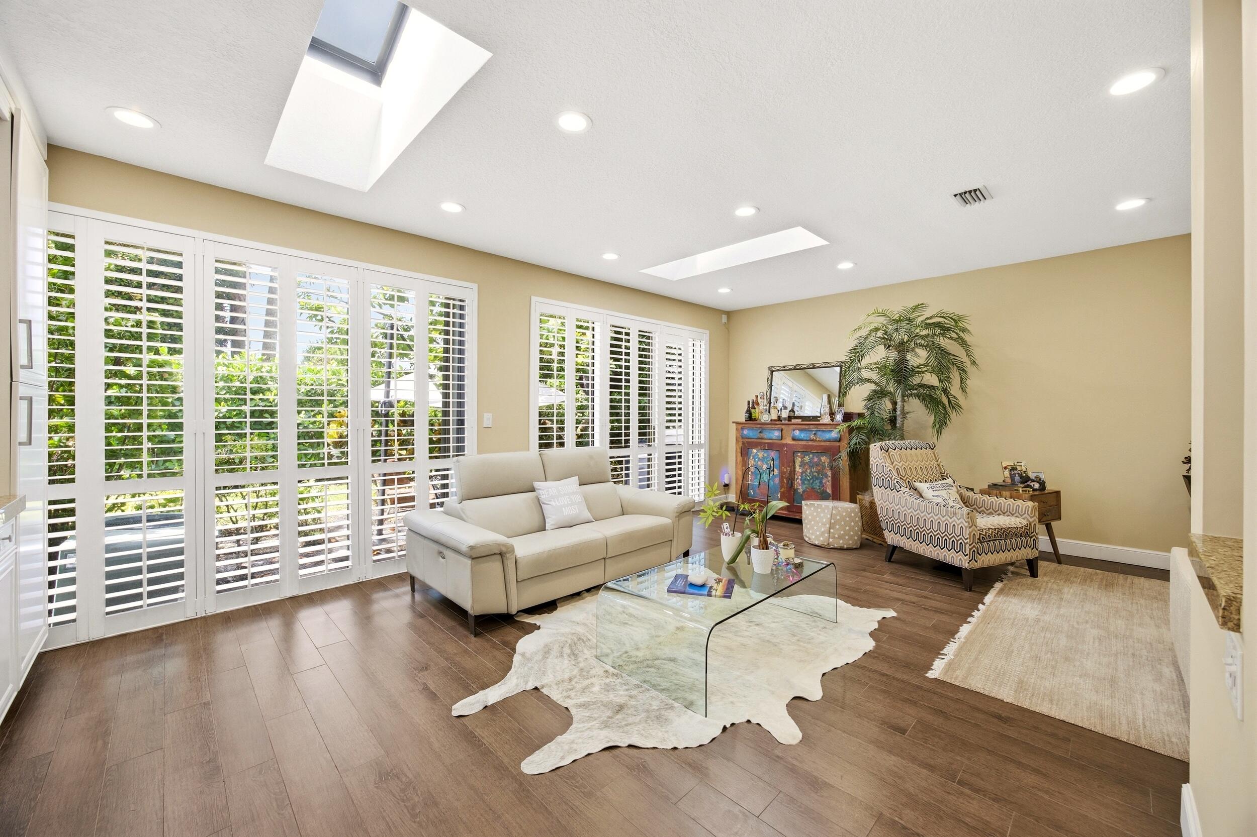 6738 Via Regina Property Photo 37