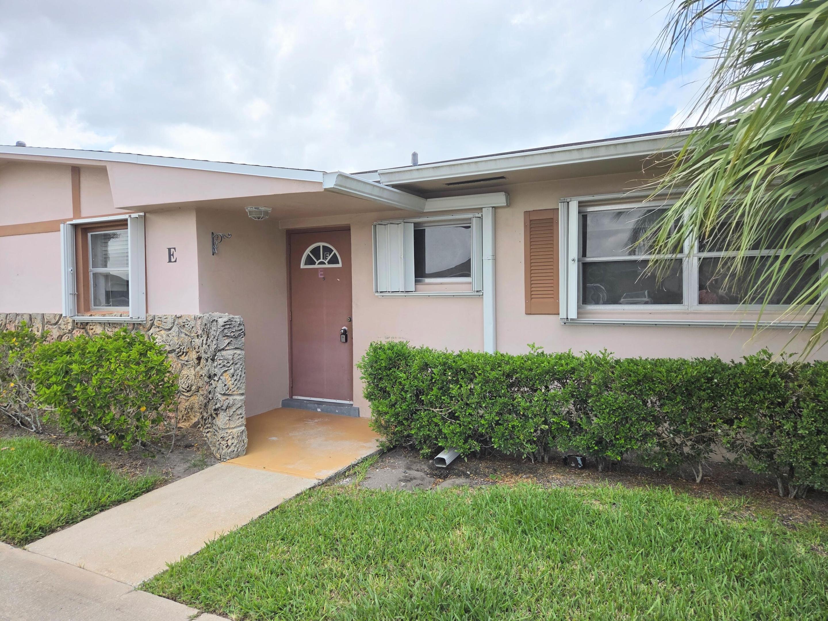 2703 Dudley Drive W Unit E Property Photo 1