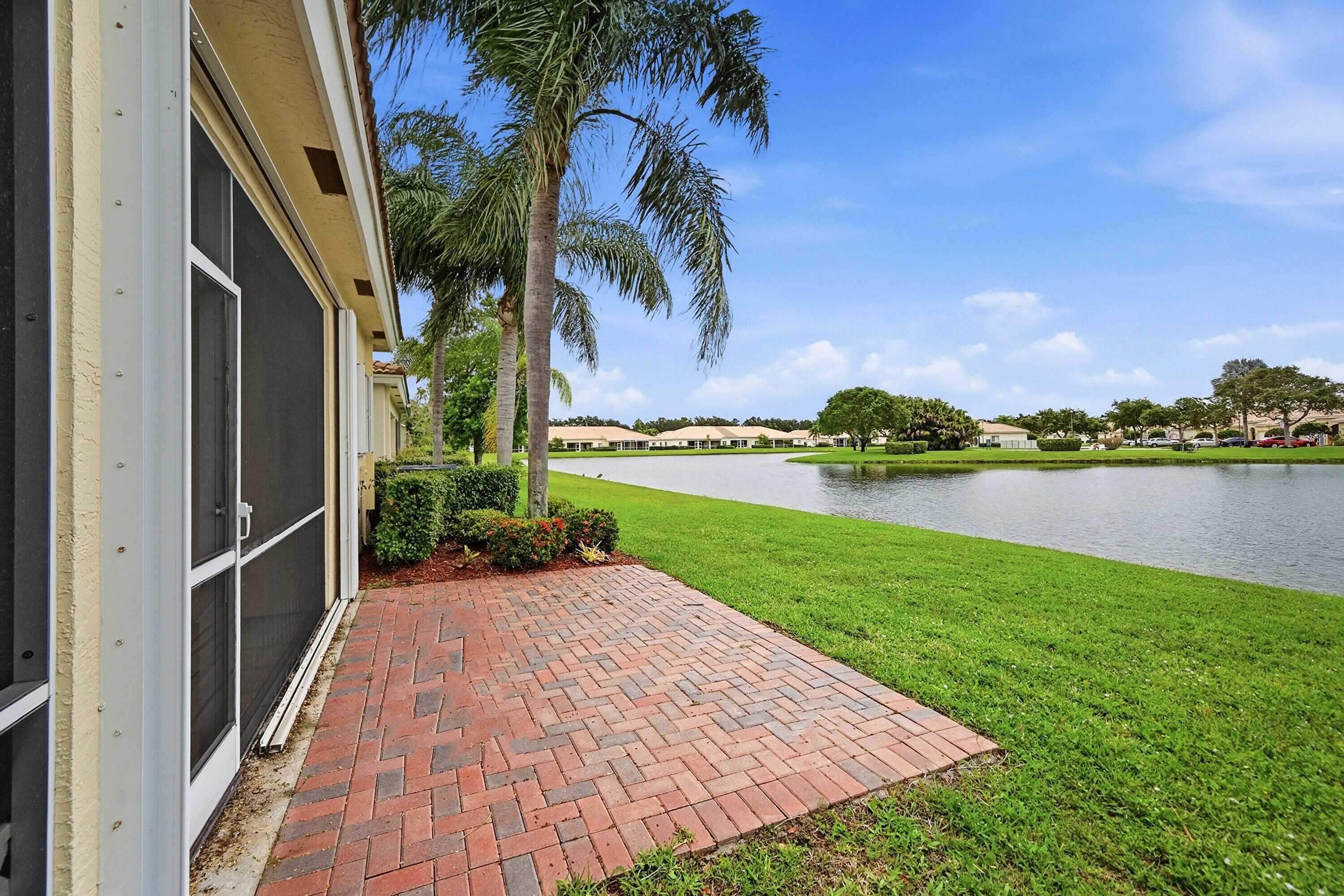 2340 Windjammer Way Property Photo 2