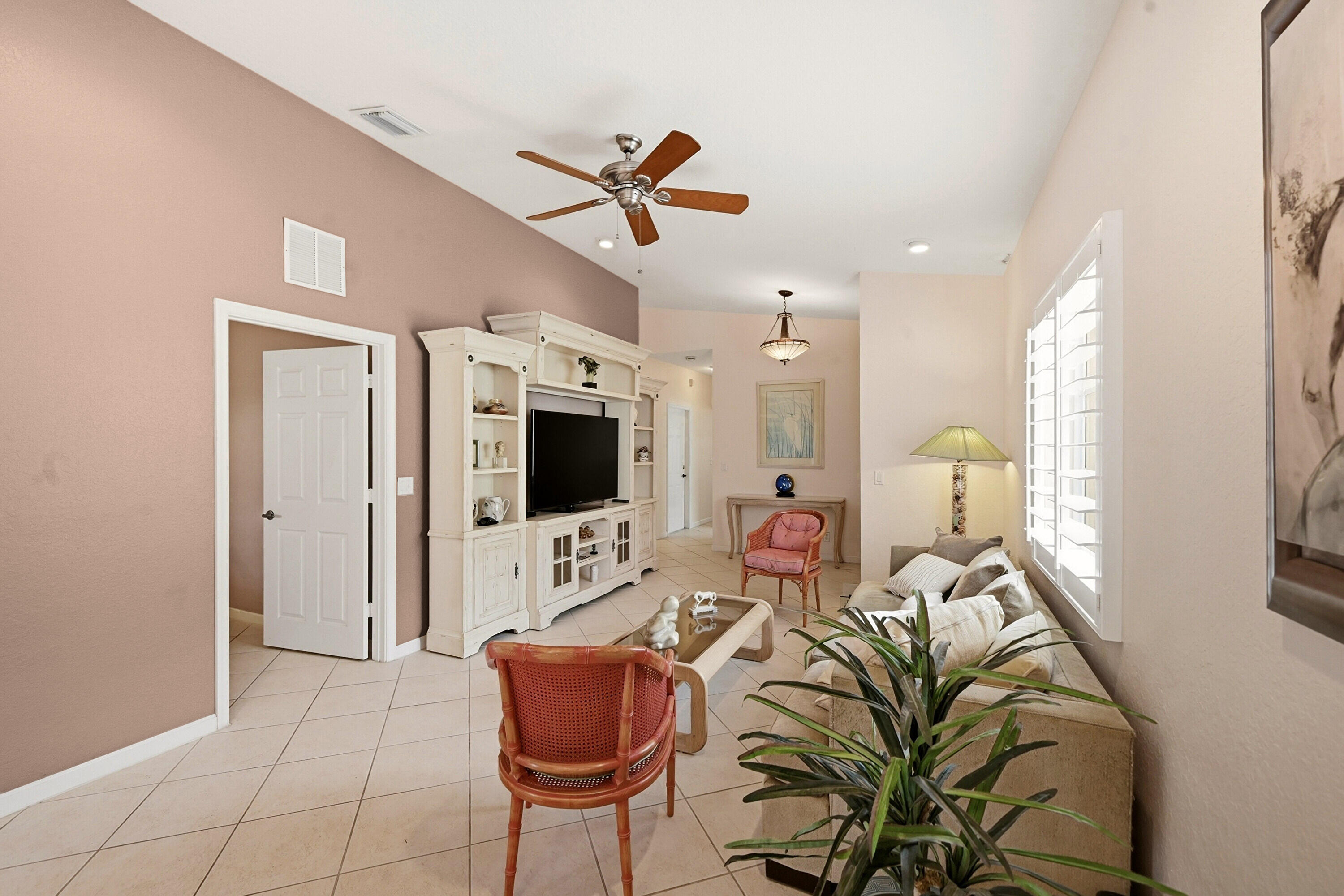 2340 Windjammer Way Property Photo 4