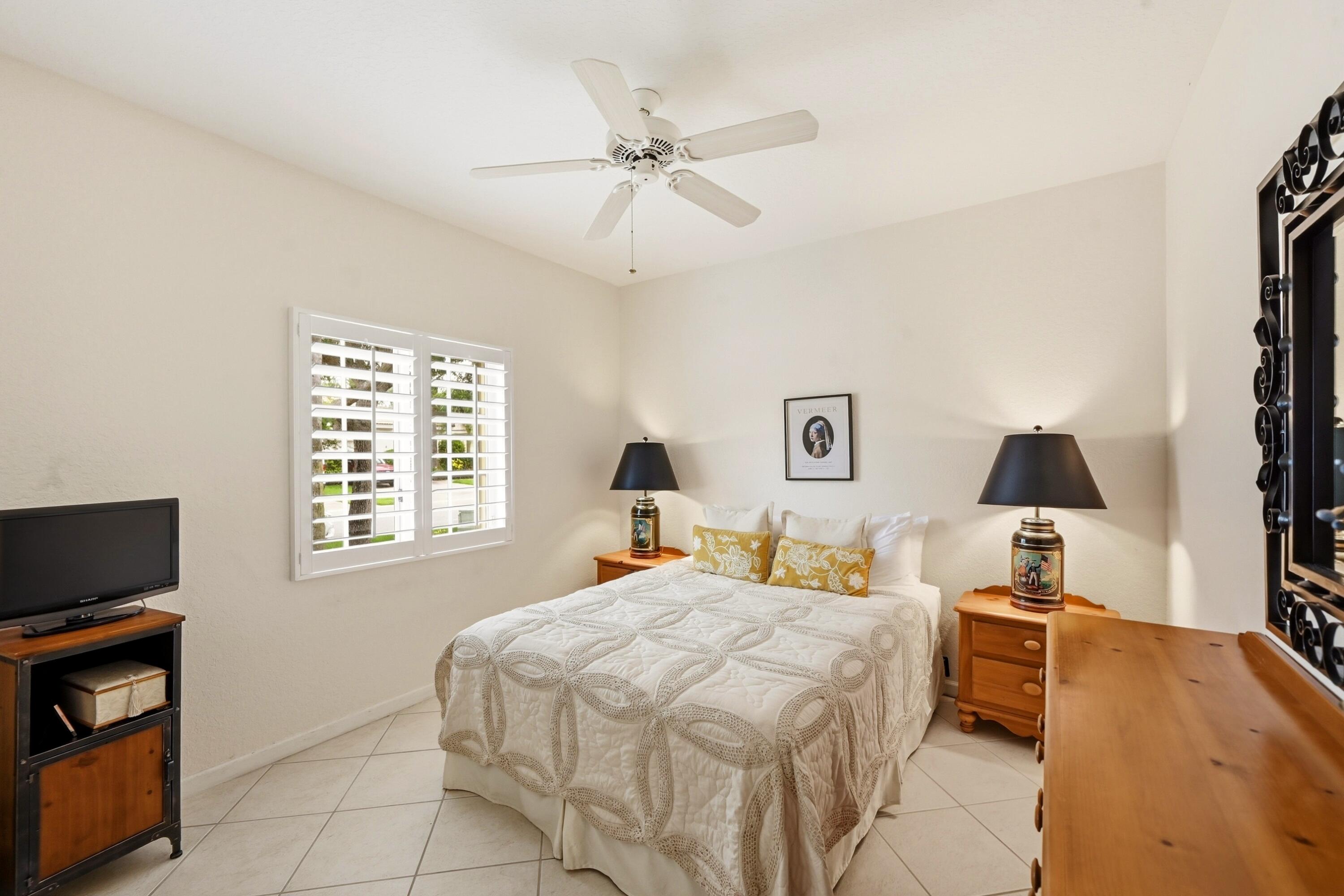 2340 Windjammer Way Property Photo 17