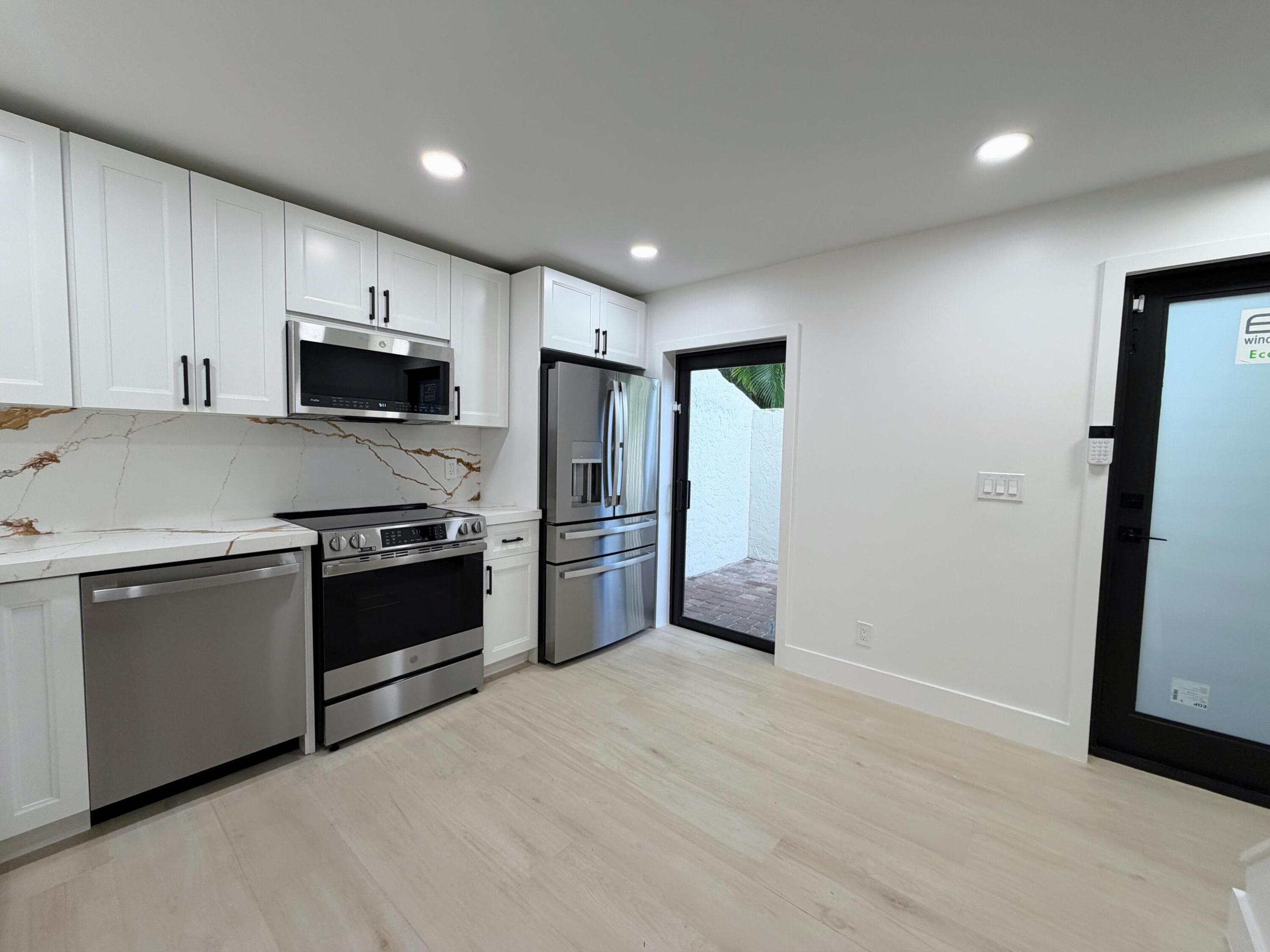 575 Ne 7th Avenue 4b Property Photo 18