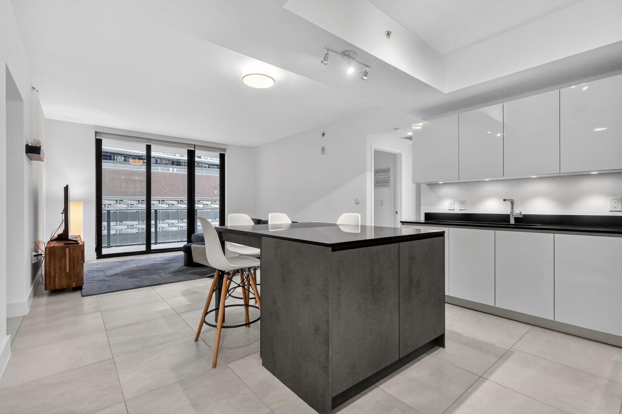 1010 Brickell Avenue 1607 Property Photo 1