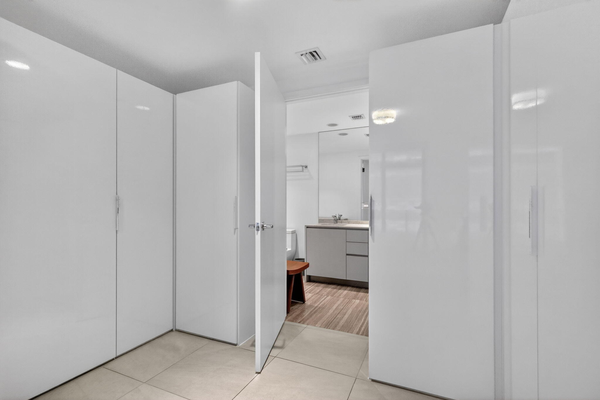 1010 Brickell Avenue 1607 Property Photo 19