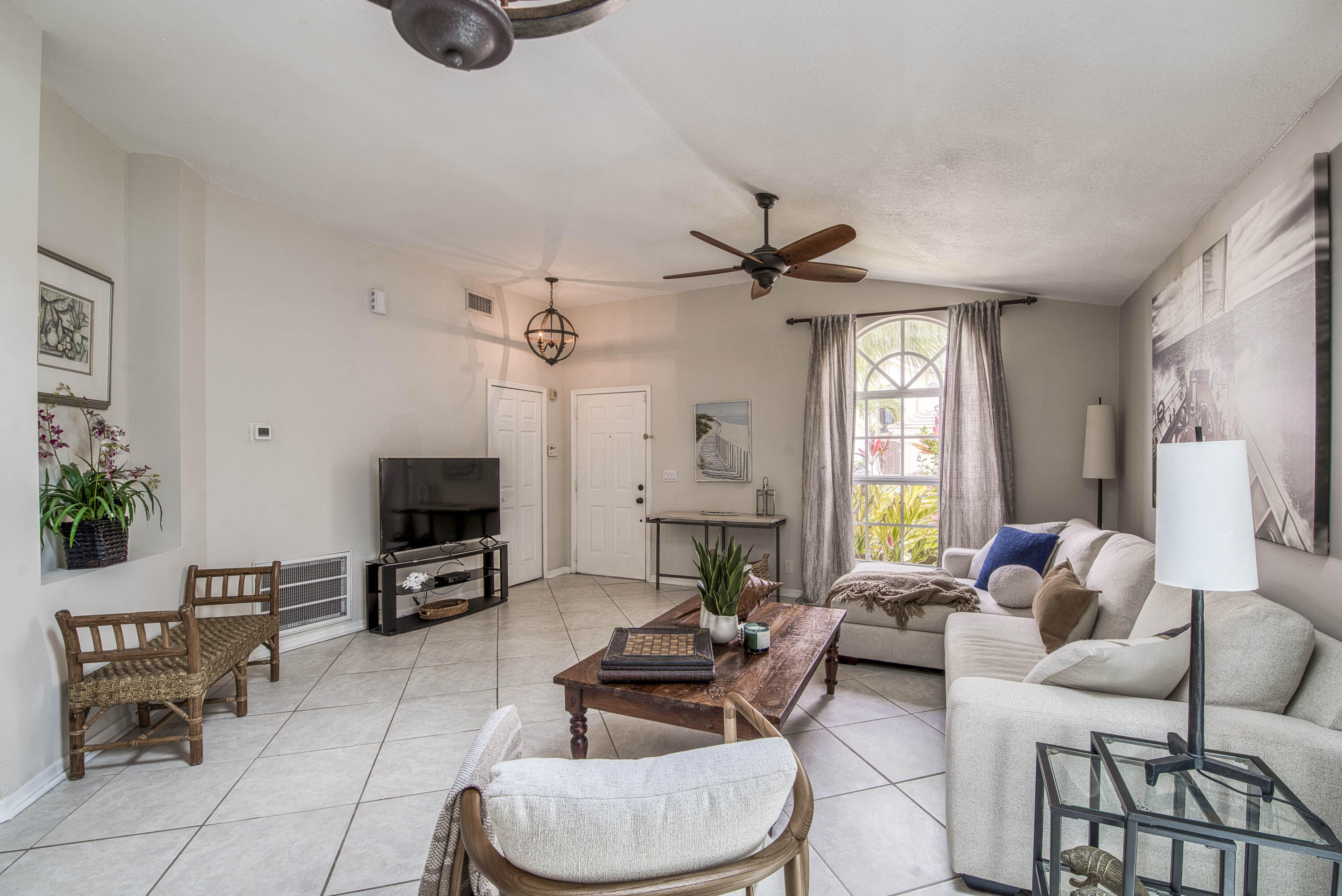 149 Cypress Cove Property Photo 4
