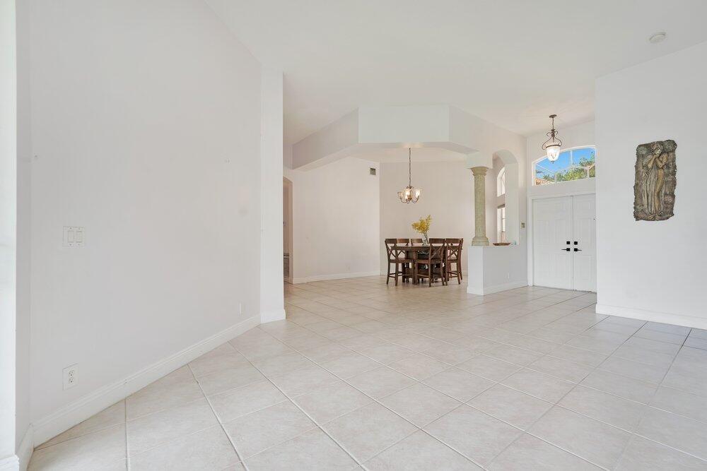 5005 Nw 57th Terrace Property Photo 6
