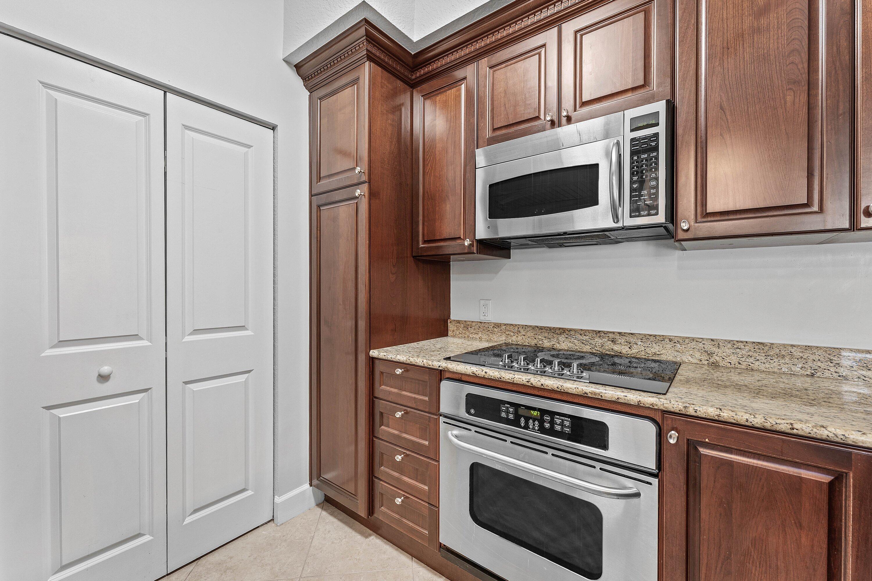 3308 Renaissance Way Property Photo 11