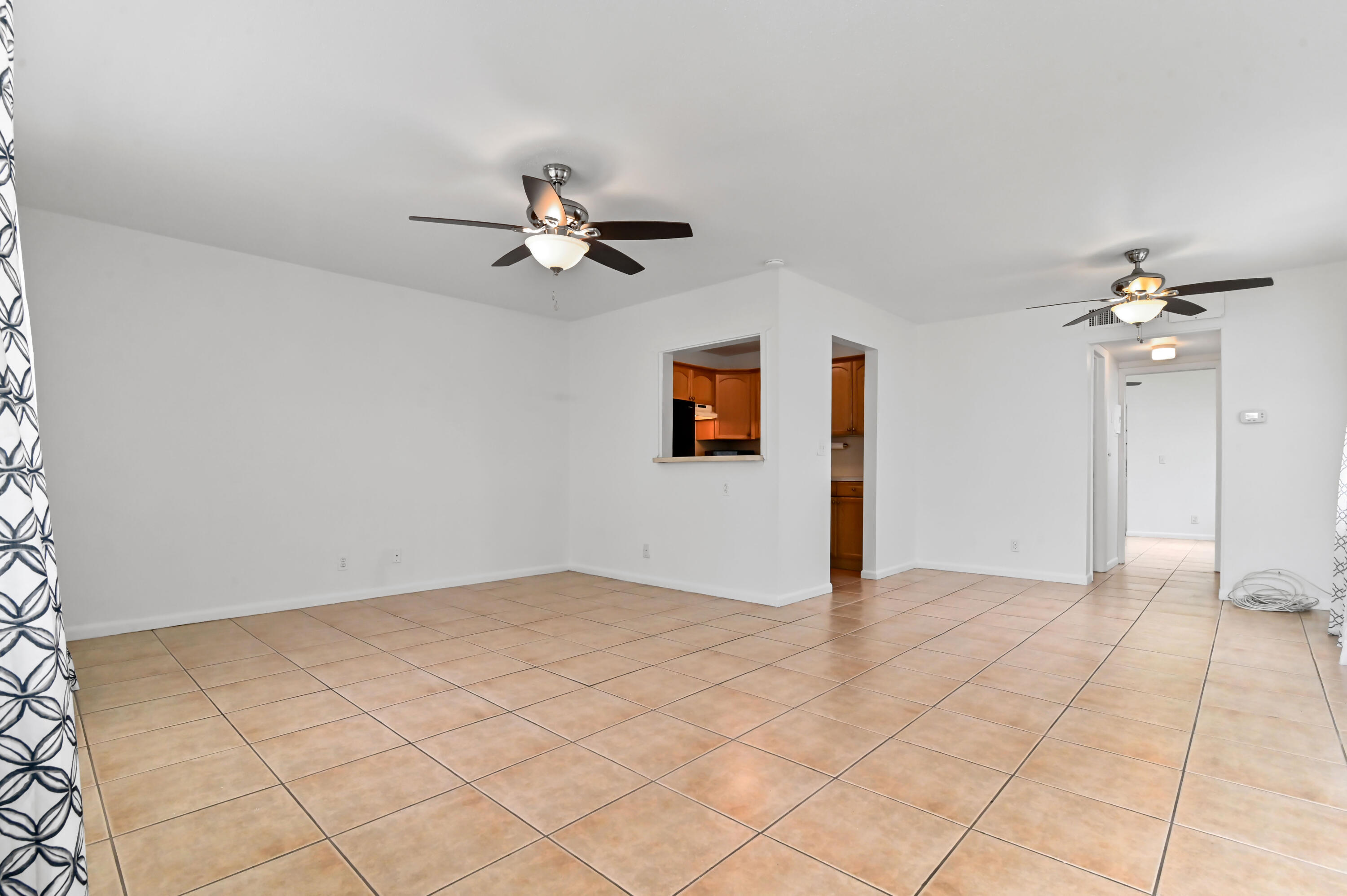 149 Coventry G Property Photo 3