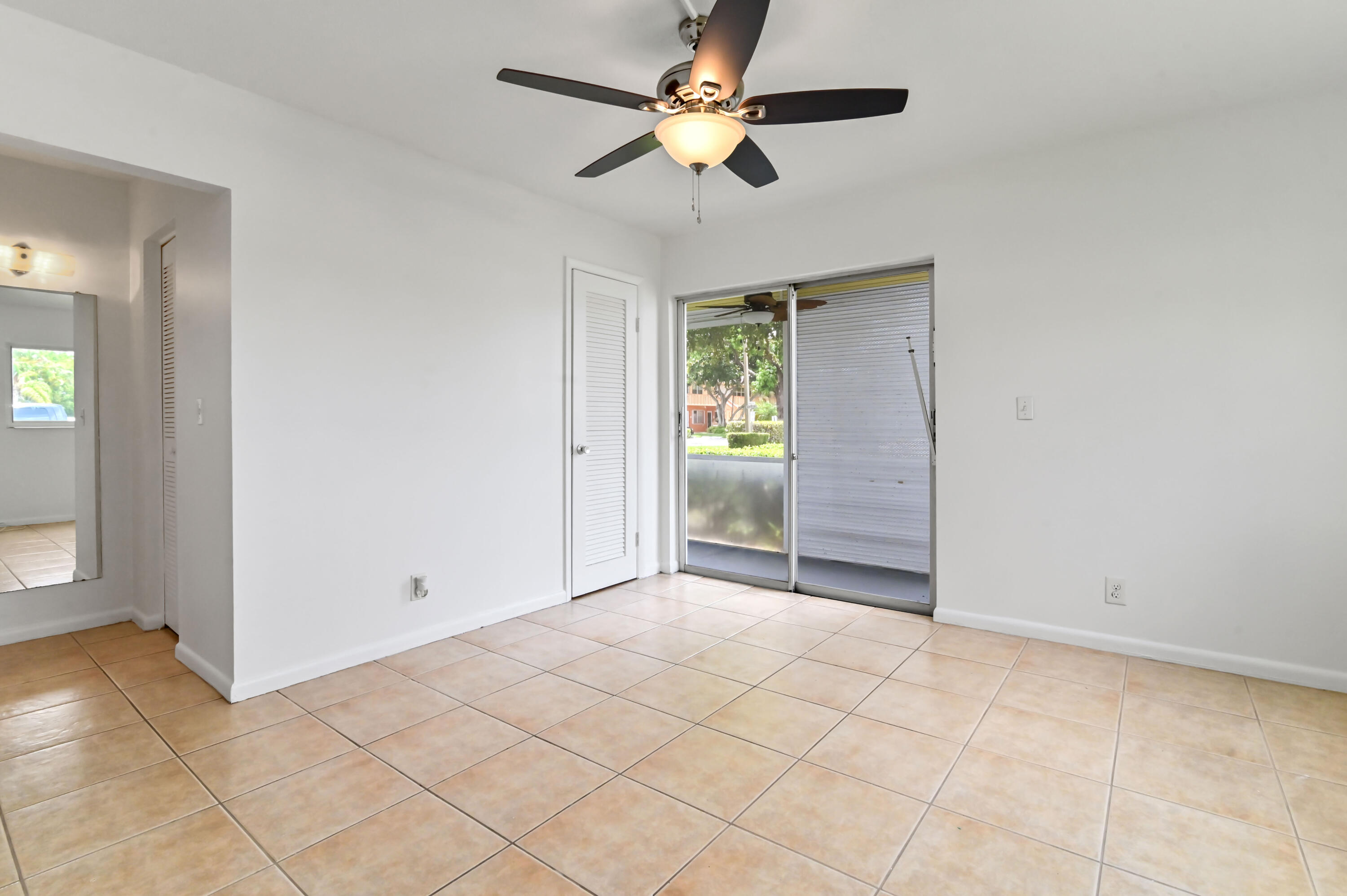149 Coventry G Property Photo 9